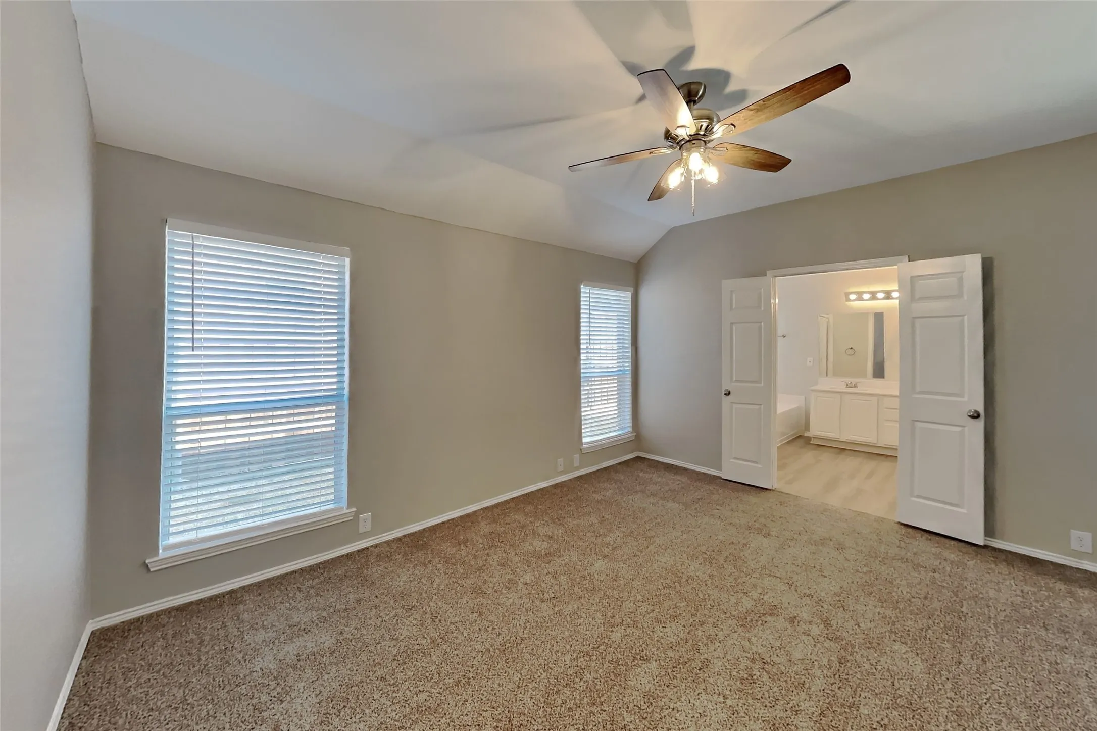 Single Family Residence For Rent in Denton County , 1036 Wagon Trail Drive, Little Elm, Texas 75068, 3 Bedroom, 2 Bathroom, 2 Garage spaces, 1,716 Sqft, built in 2003, mls#21403454, Real Estate Agent in Little Elm, Homes For Rent in Denton county, Homes For Rent in Little Elm, Realtor in Little Elm Texas, Real Estate Brokerage Independent Realty Texas, Luminita Cordes Realtor