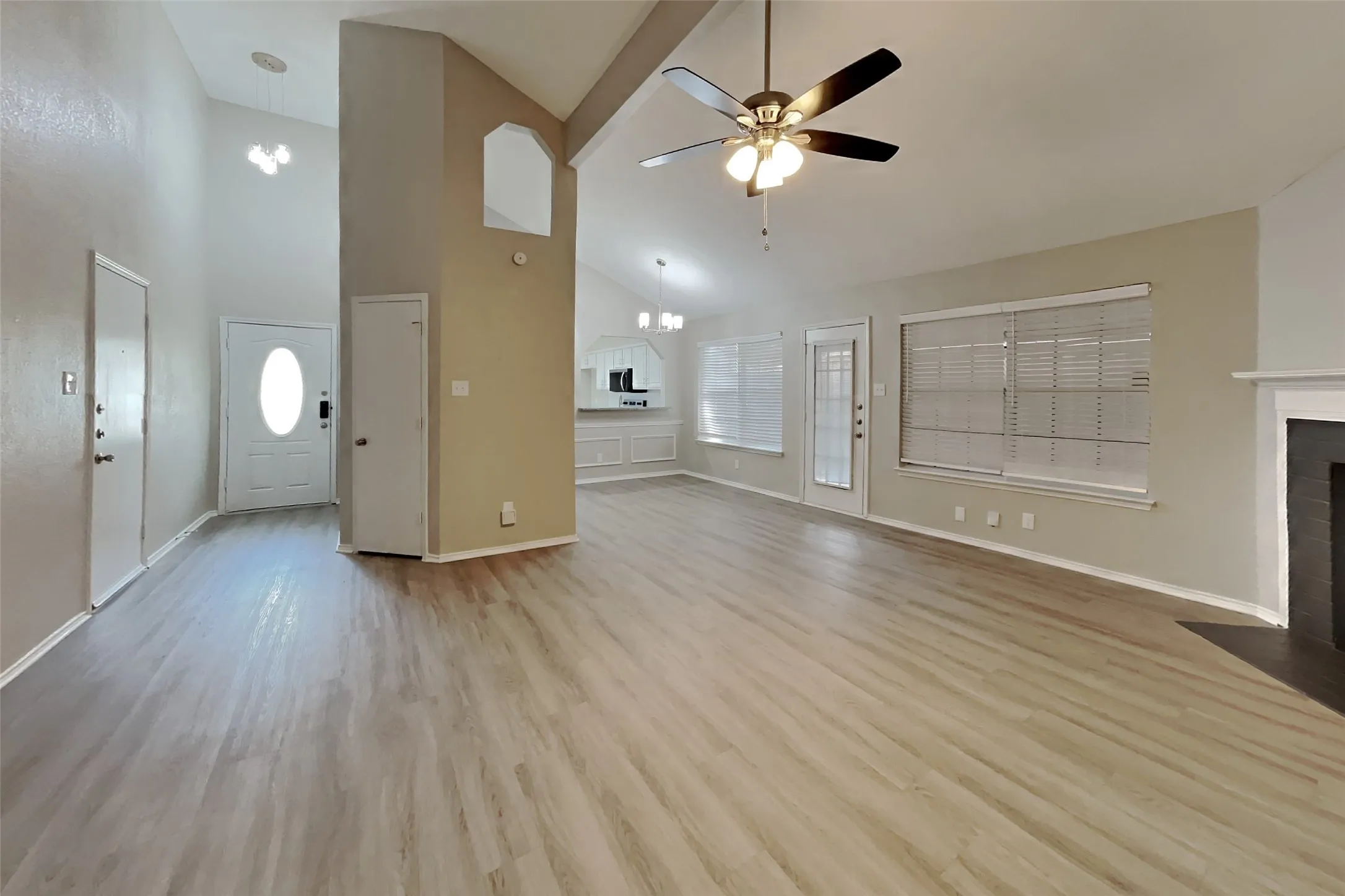 Single Family Residence For Rent in Tarrant County , 6716 Copperwood Court, Arlington, Texas 76001, 3 Bedroom, 2 Bathroom, 2 Garage spaces, 1,457 Sqft, built in 1991, mls#21403457, Real Estate Agent in Arlington, Homes For Rent in Tarrant county, Homes For Rent in Arlington, Realtor in Arlington Texas, Real Estate Brokerage Independent Realty Texas, Luminita Cordes Realtor