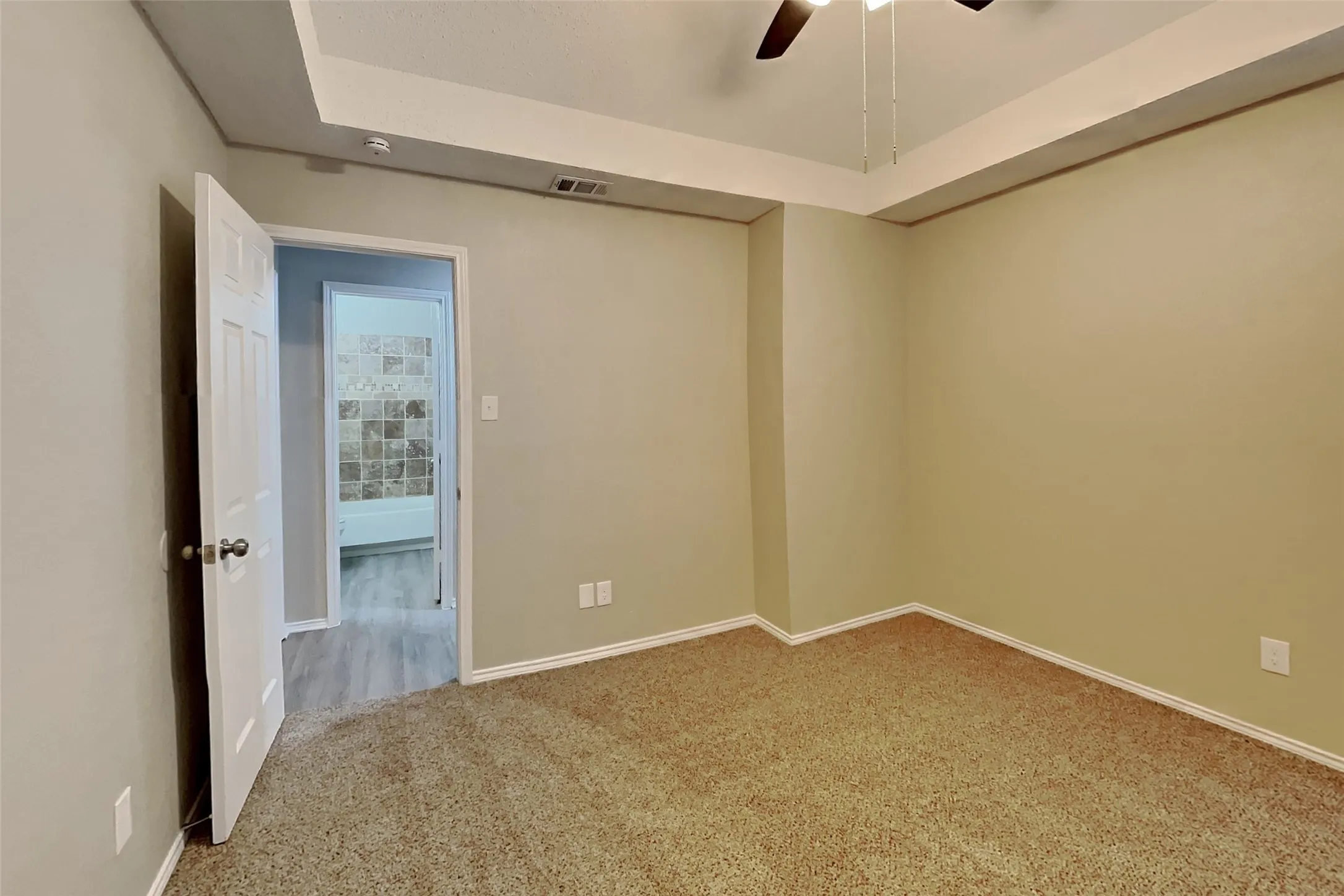 Single Family Residence For Rent in Tarrant County , 6716 Copperwood Court, Arlington, Texas 76001, 3 Bedroom, 2 Bathroom, 2 Garage spaces, 1,457 Sqft, built in 1991, mls#21403457, Real Estate Agent in Arlington, Homes For Rent in Tarrant county, Homes For Rent in Arlington, Realtor in Arlington Texas, Real Estate Brokerage Independent Realty Texas, Luminita Cordes Realtor