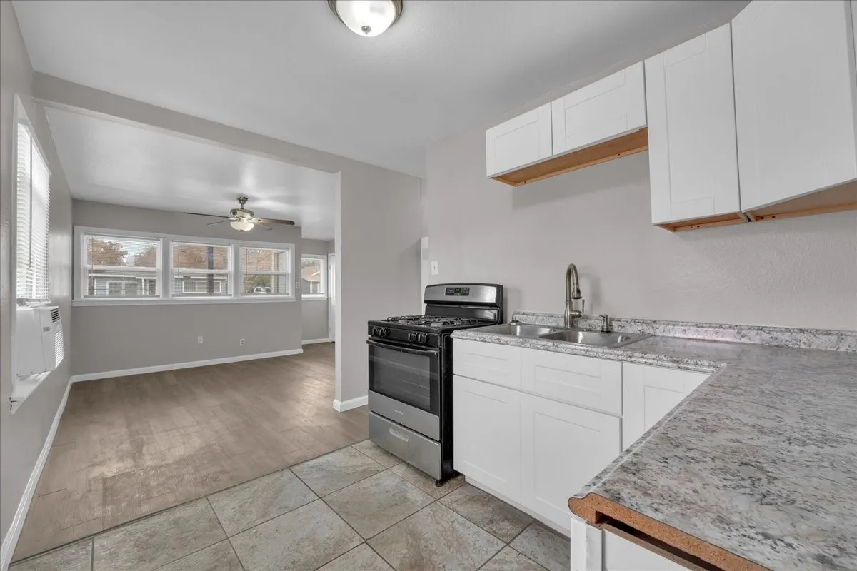Single Family Residence For Rent in Tarrant County , 5528 Rickenbacker Place, Fort Worth, Texas 76112, 2 Bedroom, 1 Bathroom, Garage spaces, 776 Sqft, built in 1954, mls#21402770, Real Estate Agent in Fort Worth, Homes For Rent in Tarrant county, Homes For Rent in Fort Worth, Realtor in Fort Worth Texas, Real Estate Brokerage Independent Realty Texas, Luminita Cordes Realtor