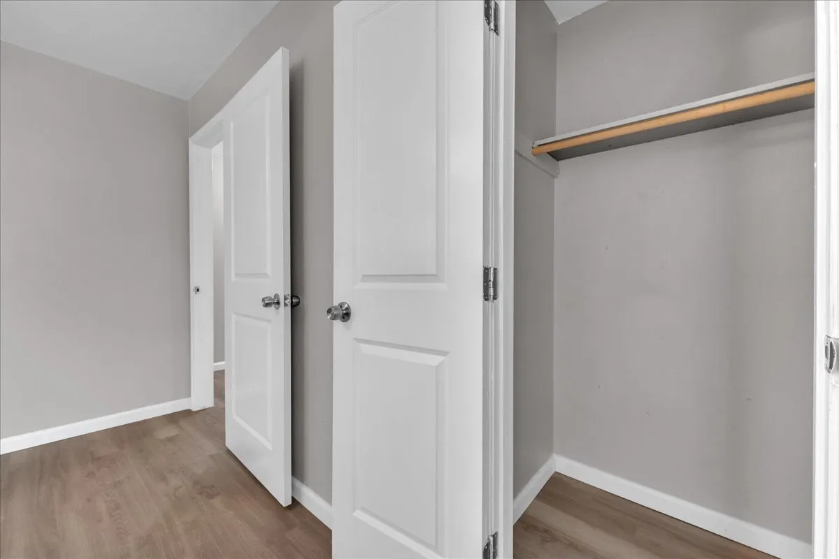 Single Family Residence For Rent in Tarrant County , 5528 Rickenbacker Place, Fort Worth, Texas 76112, 2 Bedroom, 1 Bathroom, Garage spaces, 776 Sqft, built in 1954, mls#21402770, Real Estate Agent in Fort Worth, Homes For Rent in Tarrant county, Homes For Rent in Fort Worth, Realtor in Fort Worth Texas, Real Estate Brokerage Independent Realty Texas, Luminita Cordes Realtor