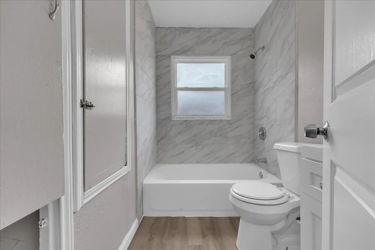 Single Family Residence For Rent in Tarrant County , 5528 Rickenbacker Place, Fort Worth, Texas 76112, 2 Bedroom, 1 Bathroom, Garage spaces, 776 Sqft, built in 1954, mls#21402770, Real Estate Agent in Fort Worth, Homes For Rent in Tarrant county, Homes For Rent in Fort Worth, Realtor in Fort Worth Texas, Real Estate Brokerage Independent Realty Texas, Luminita Cordes Realtor