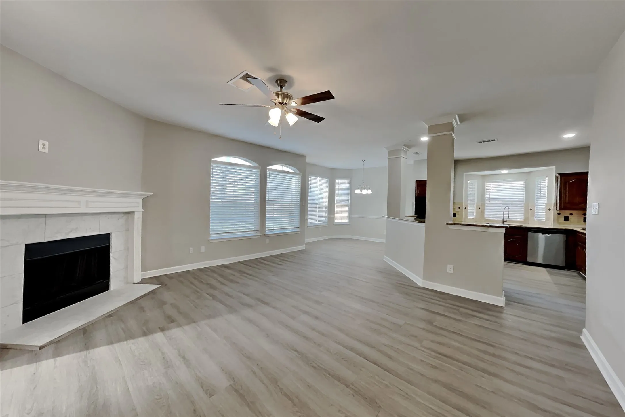 Single Family Residence For Rent in Tarrant County , 1621 Churchill Lane, Mansfield, Texas 76063, 4 Bedroom, 3 Bathroom, 2 Garage spaces, 2,712 Sqft, built in 1995, mls#21403459, Real Estate Agent in Mansfield, Homes For Rent in Tarrant county, Homes For Rent in Mansfield, Realtor in Mansfield Texas, Real Estate Brokerage Independent Realty Texas, Luminita Cordes Realtor