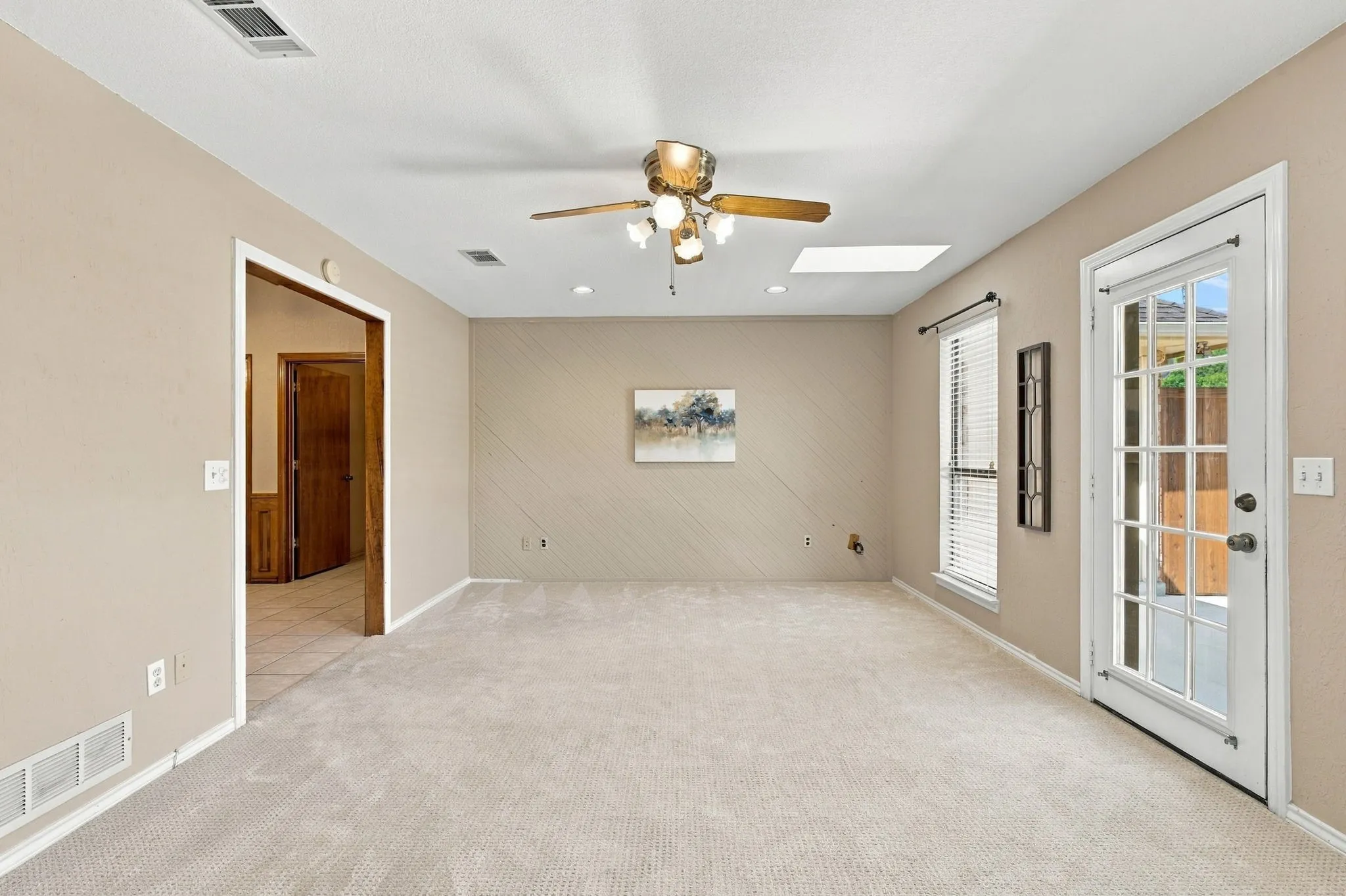 Single Family Residence For Sale in Collin County , 907 Rush Creek Drive, Allen, Texas 75002, 3 Bedroom, 2 Bathroom, 2 Garage spaces, 1,943 Sqft, built in 1984, mls#21397132, Real Estate Agent in Allen, Homes For Sale in Collin county, Homes For Sale in Allen, Realtor in Allen Texas, Real Estate Brokerage Independent Realty Texas, Luminita Cordes Realtor