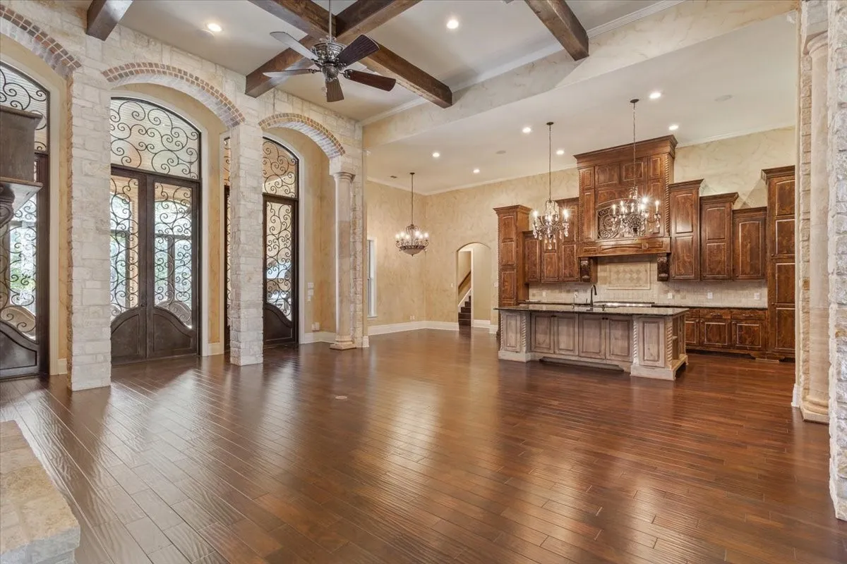 Single Family Residence For Sale in Mc Lennan County , 10020 Hidden Bluff, Waco, Texas 76657, 5 Bedroom, 5 Bathroom, 5 Garage spaces, 7,677 Sqft, built in 2012, mls#21403138, Real Estate Agent in Waco, Homes For Sale in Mc Lennan county, Homes For Sale in Waco, Realtor in Waco Texas, Real Estate Brokerage Independent Realty Texas, Luminita Cordes Realtor