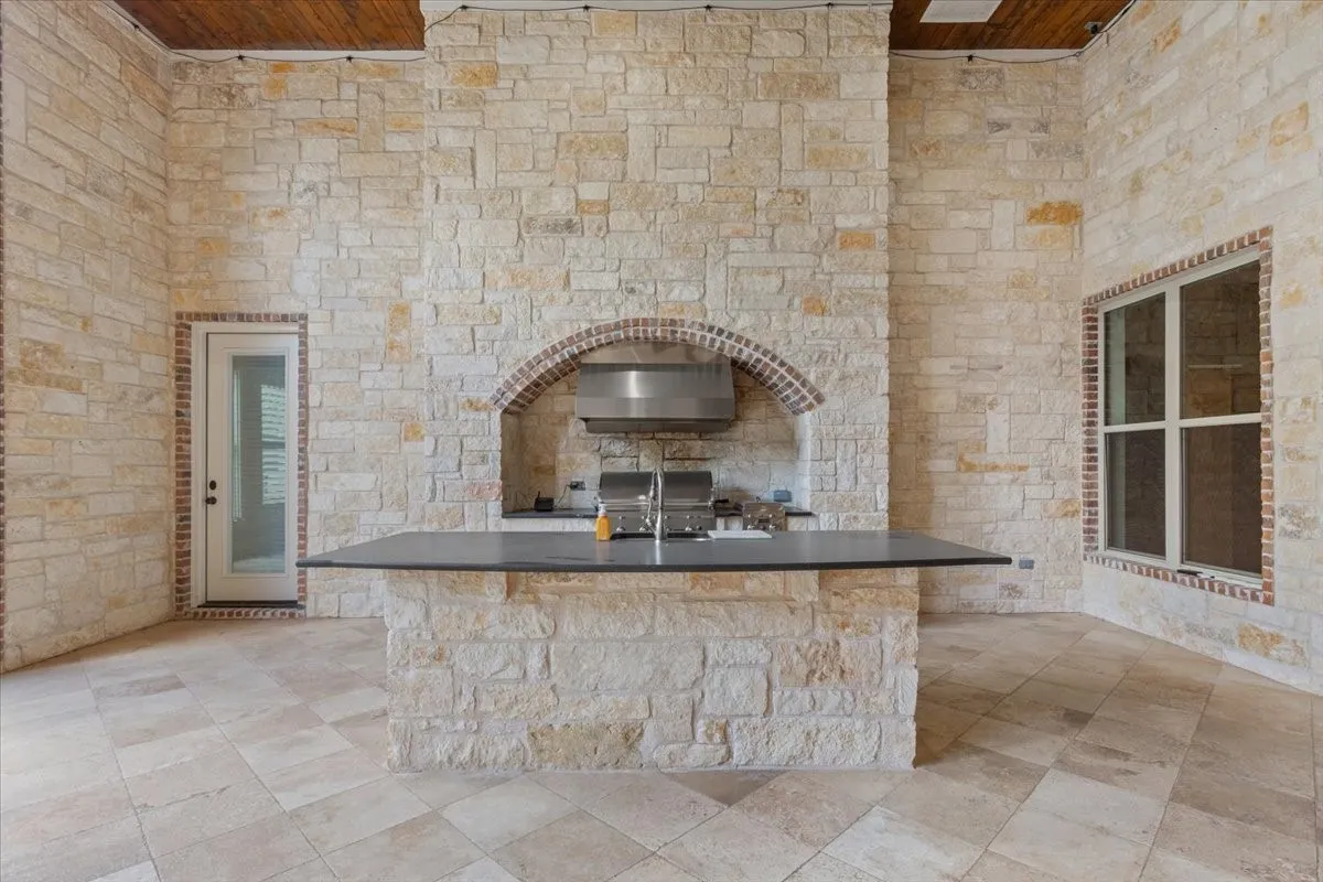Single Family Residence For Sale in Mc Lennan County , 10020 Hidden Bluff, Waco, Texas 76657, 5 Bedroom, 5 Bathroom, 5 Garage spaces, 7,677 Sqft, built in 2012, mls#21403138, Real Estate Agent in Waco, Homes For Sale in Mc Lennan county, Homes For Sale in Waco, Realtor in Waco Texas, Real Estate Brokerage Independent Realty Texas, Luminita Cordes Realtor