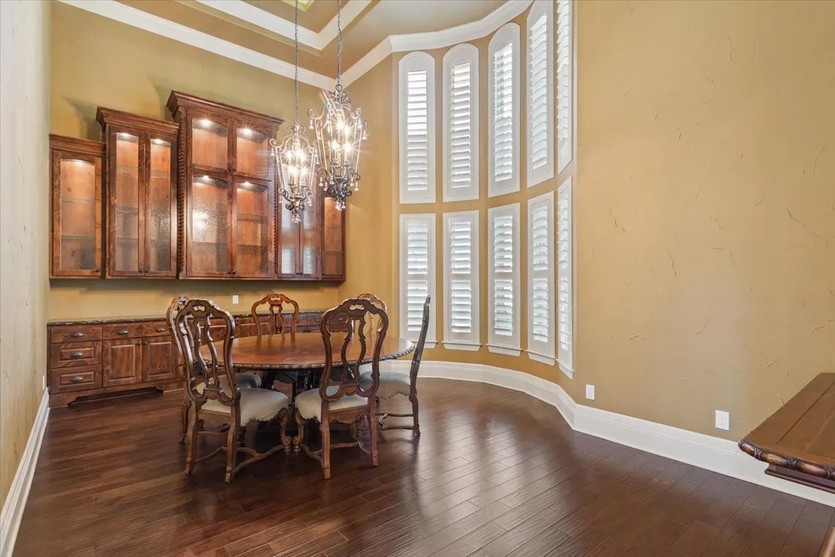Single Family Residence For Sale in Mc Lennan County , 10020 Hidden Bluff, Waco, Texas 76657, 5 Bedroom, 5 Bathroom, 5 Garage spaces, 7,677 Sqft, built in 2012, mls#21403138, Real Estate Agent in Waco, Homes For Sale in Mc Lennan county, Homes For Sale in Waco, Realtor in Waco Texas, Real Estate Brokerage Independent Realty Texas, Luminita Cordes Realtor