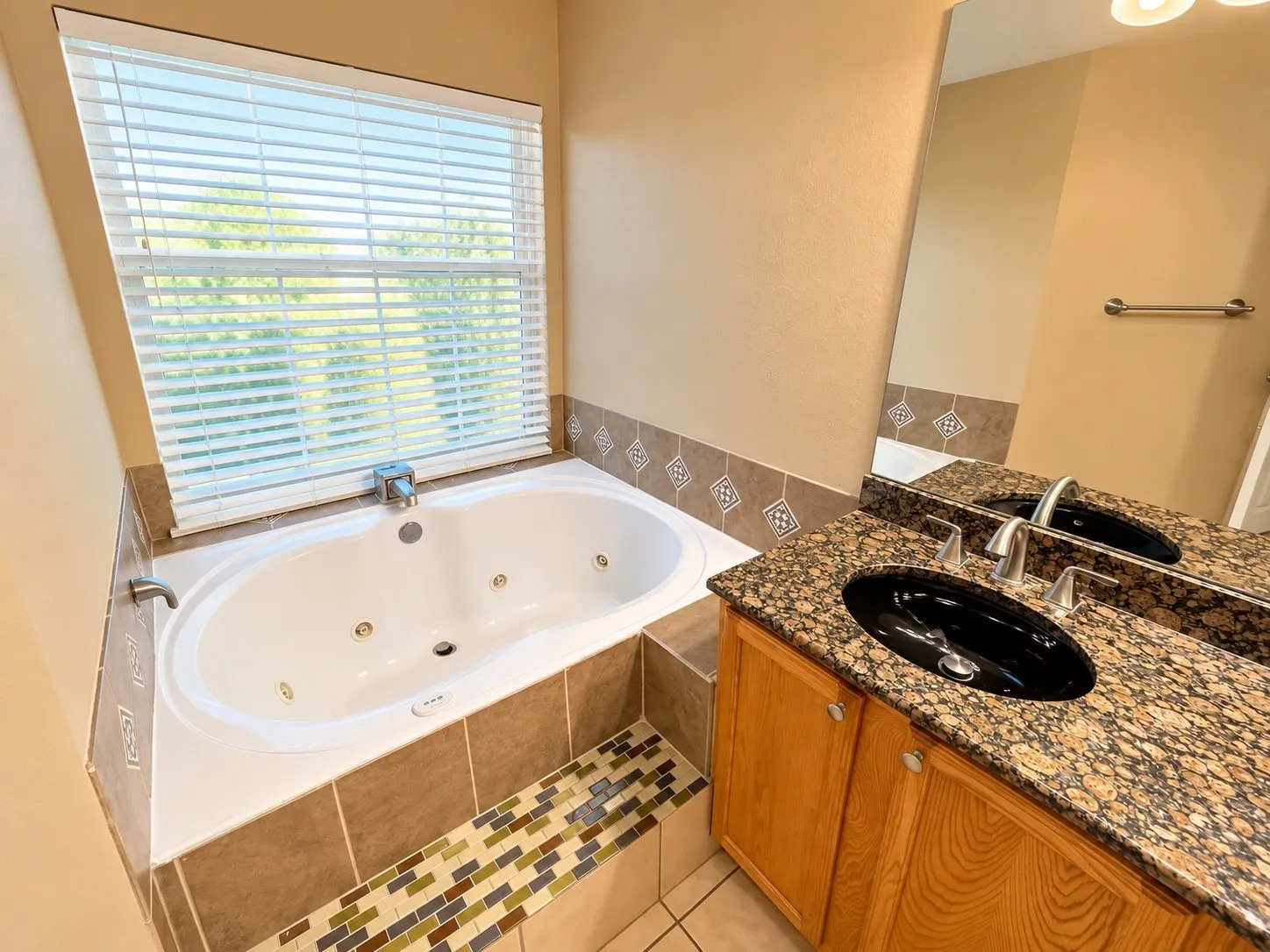 Single Family Residence For Rent in Tarrant County , 514 Briarcroft Drive, Grapevine, Texas 76051, 3 Bedroom, 2 Bathroom, 2 Garage spaces, 1,663 Sqft, built in 1985, mls#21403461, Real Estate Agent in Grapevine, Homes For Rent in Tarrant county, Homes For Rent in Grapevine, Realtor in Grapevine Texas, Real Estate Brokerage Independent Realty Texas, Luminita Cordes Realtor