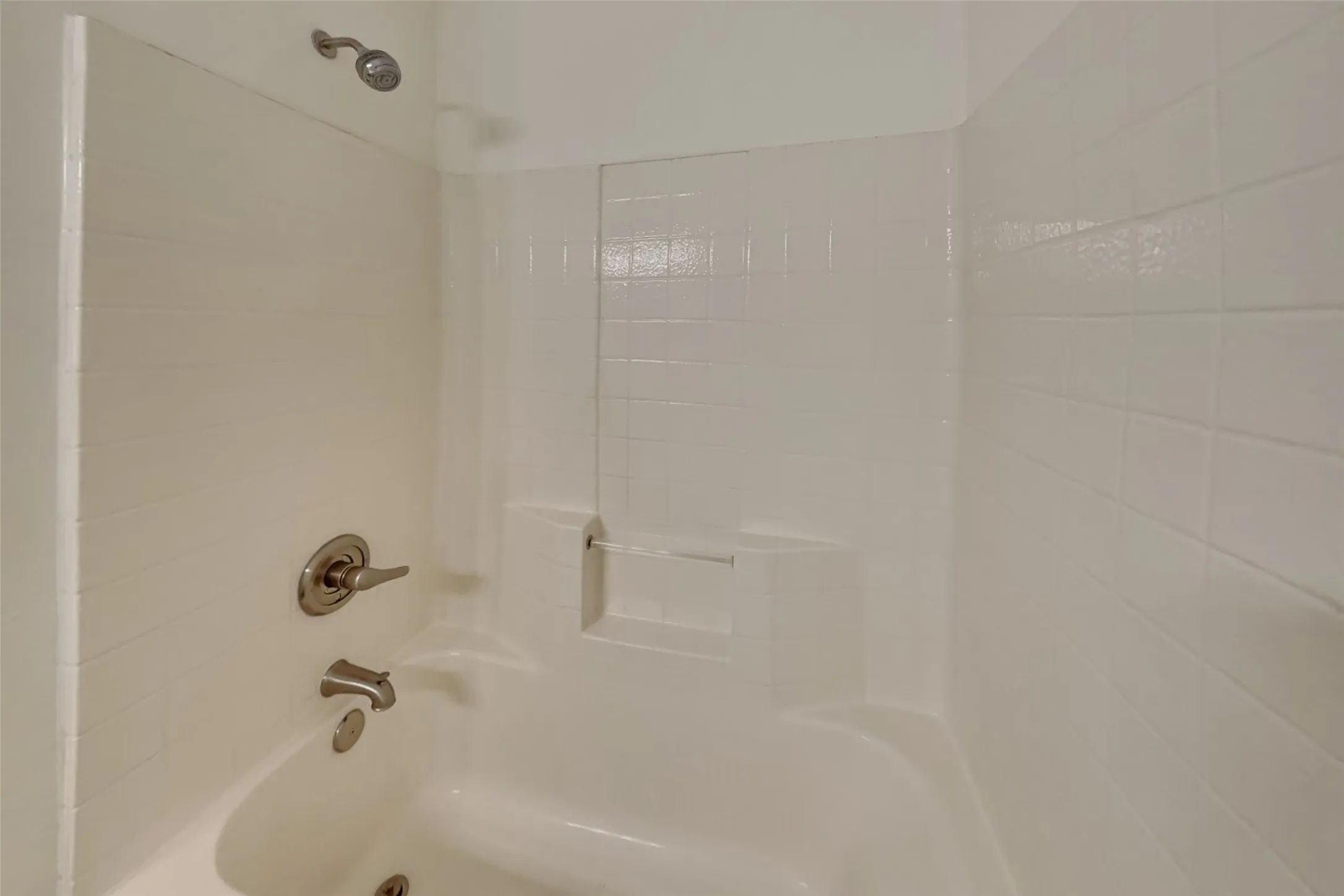 Single Family Residence For Rent in Tarrant County , 4406 Fox Meadows Lane, Mansfield, Texas 76063, 3 Bedroom, 2 Bathroom, 2 Garage spaces, 1,847 Sqft, built in 2003, mls#21403462, Real Estate Agent in Mansfield, Homes For Rent in Tarrant county, Homes For Rent in Mansfield, Realtor in Mansfield Texas, Real Estate Brokerage Independent Realty Texas, Luminita Cordes Realtor