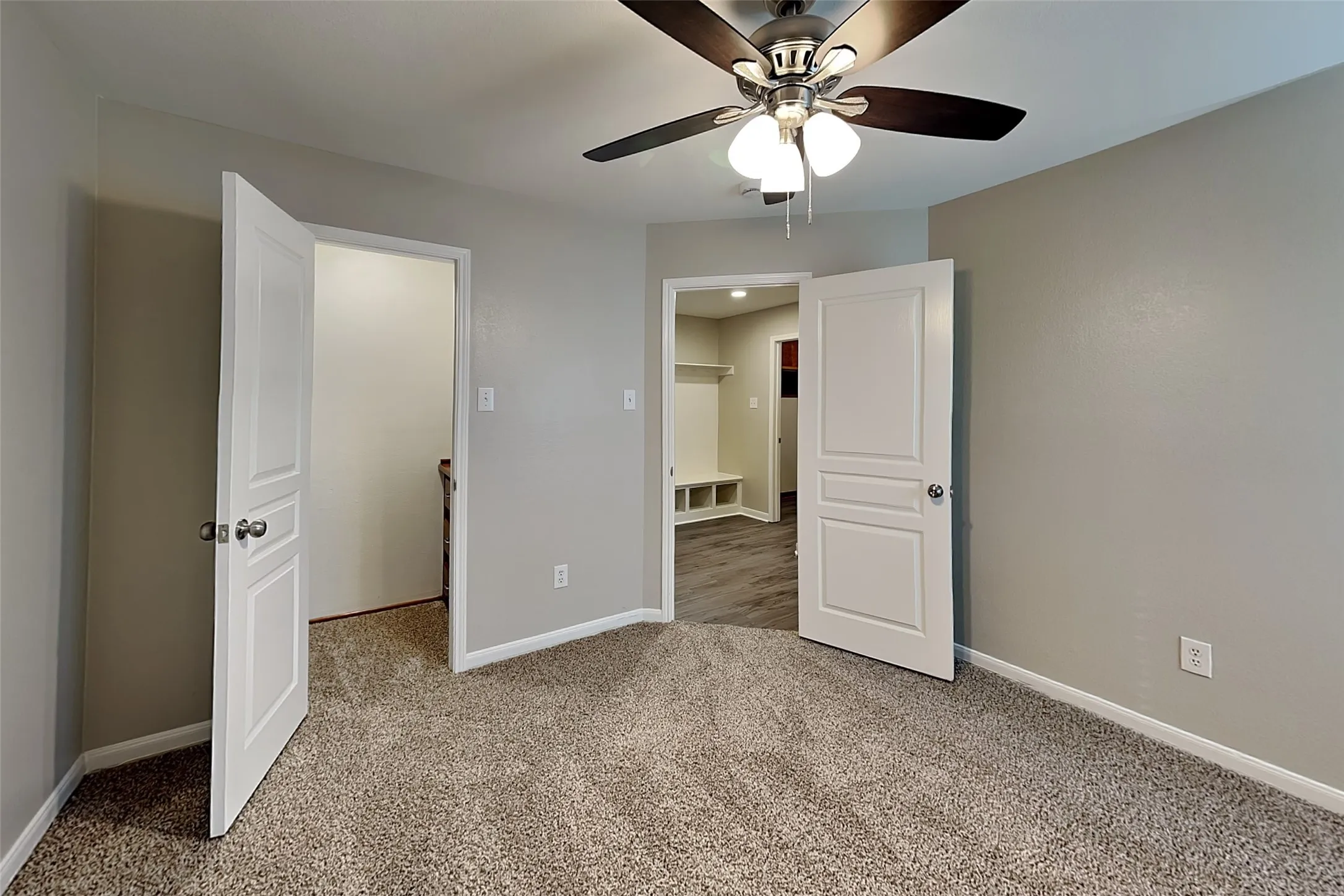 Single Family Residence For Rent in Tarrant County , 4868 Ambrosia Drive, Fort Worth, Texas 76244, 4 Bedroom, 3 Bathroom, 2 Garage spaces, 2,193 Sqft, built in 2004, mls#21403464, Real Estate Agent in Fort Worth, Homes For Rent in Tarrant county, Homes For Rent in Fort Worth, Realtor in Fort Worth Texas, Real Estate Brokerage Independent Realty Texas, Luminita Cordes Realtor