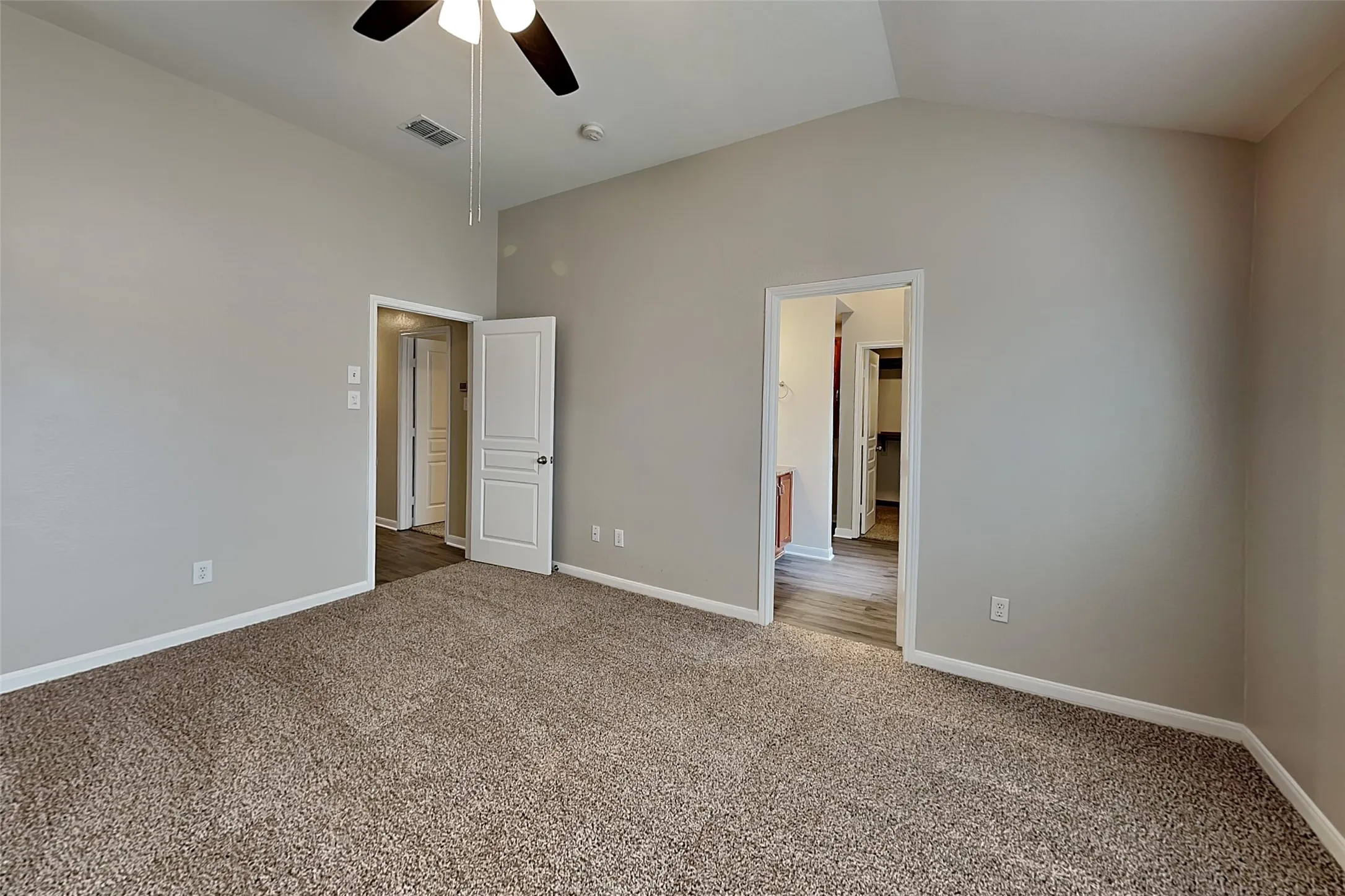 Single Family Residence For Rent in Tarrant County , 4868 Ambrosia Drive, Fort Worth, Texas 76244, 4 Bedroom, 3 Bathroom, 2 Garage spaces, 2,193 Sqft, built in 2004, mls#21403464, Real Estate Agent in Fort Worth, Homes For Rent in Tarrant county, Homes For Rent in Fort Worth, Realtor in Fort Worth Texas, Real Estate Brokerage Independent Realty Texas, Luminita Cordes Realtor