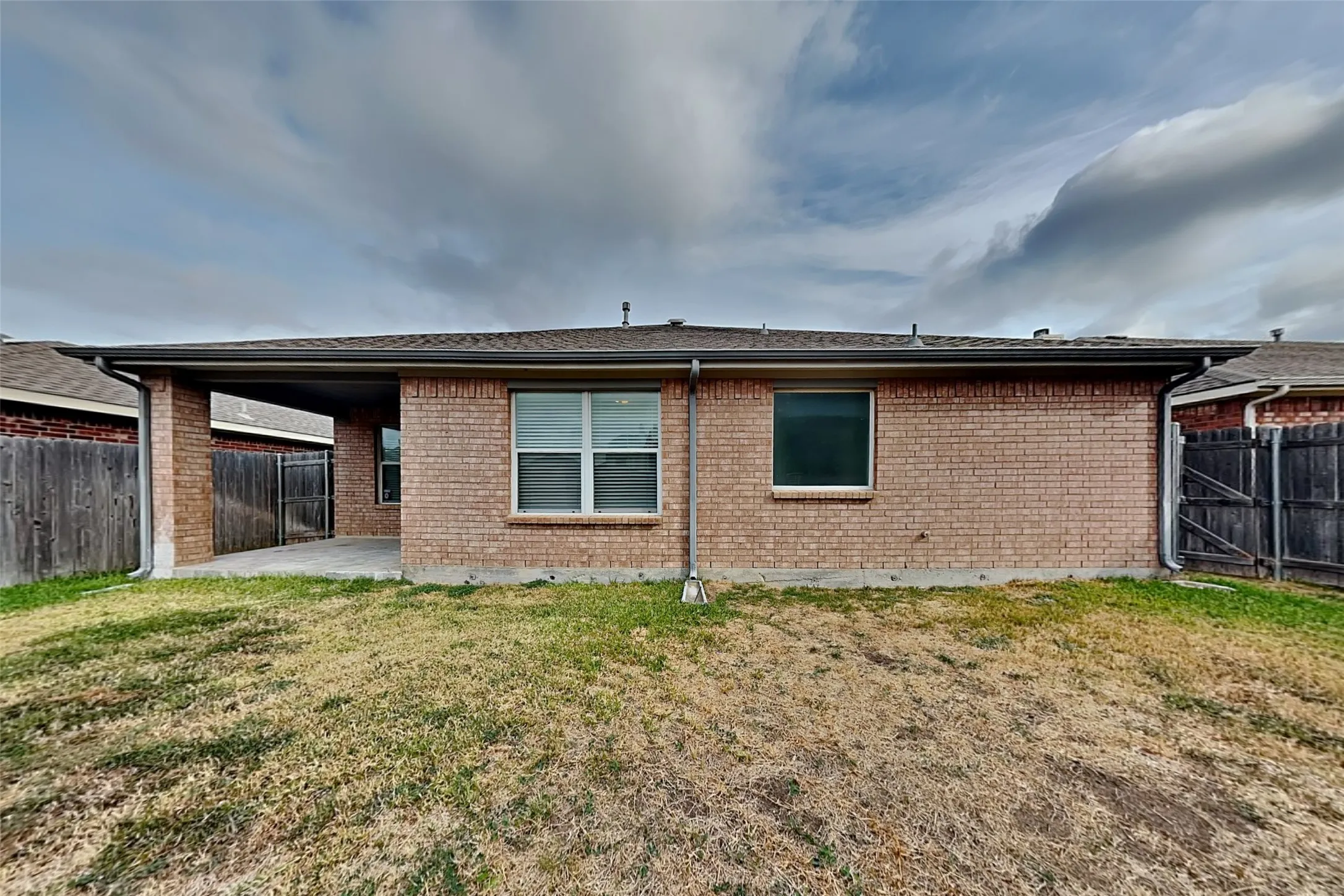 Single Family Residence For Rent in Tarrant County , 4868 Ambrosia Drive, Fort Worth, Texas 76244, 4 Bedroom, 3 Bathroom, 2 Garage spaces, 2,193 Sqft, built in 2004, mls#21403464, Real Estate Agent in Fort Worth, Homes For Rent in Tarrant county, Homes For Rent in Fort Worth, Realtor in Fort Worth Texas, Real Estate Brokerage Independent Realty Texas, Luminita Cordes Realtor