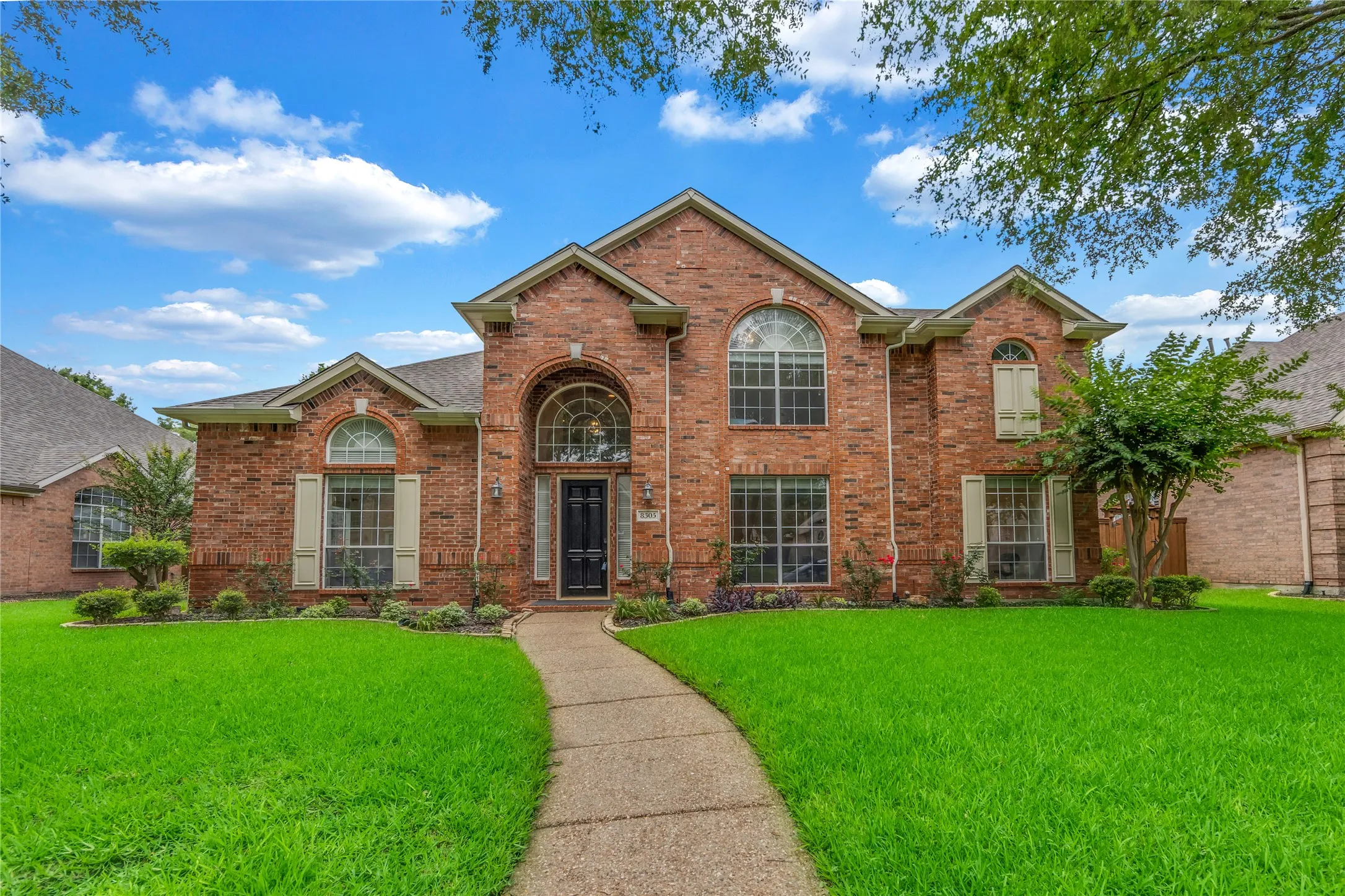 Single Family Residence For Rent in Collin County , 8305 Bartley Circle, Plano, Texas 75025, 6 Bedroom, 5 Bathroom, 2 Garage spaces, 3,921 Sqft, built in 1997, mls#21403466, Real Estate Agent in Plano, Homes For Rent in Collin county, Homes For Rent in Plano, Realtor in Plano Texas, Real Estate Brokerage Independent Realty Texas, Luminita Cordes Realtor