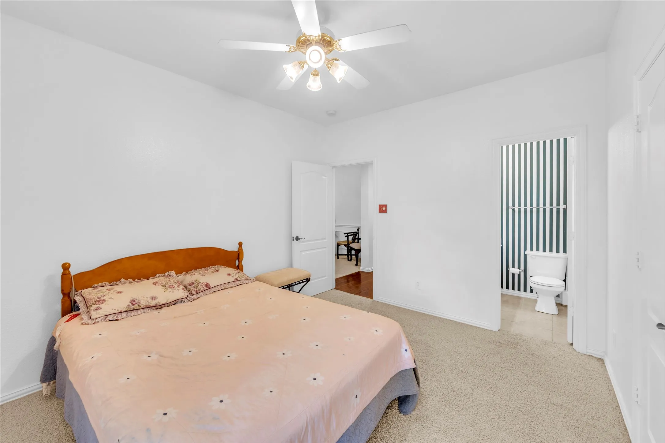 Single Family Residence For Rent in Collin County , 8305 Bartley Circle, Plano, Texas 75025, 6 Bedroom, 5 Bathroom, 2 Garage spaces, 3,921 Sqft, built in 1997, mls#21403466, Real Estate Agent in Plano, Homes For Rent in Collin county, Homes For Rent in Plano, Realtor in Plano Texas, Real Estate Brokerage Independent Realty Texas, Luminita Cordes Realtor