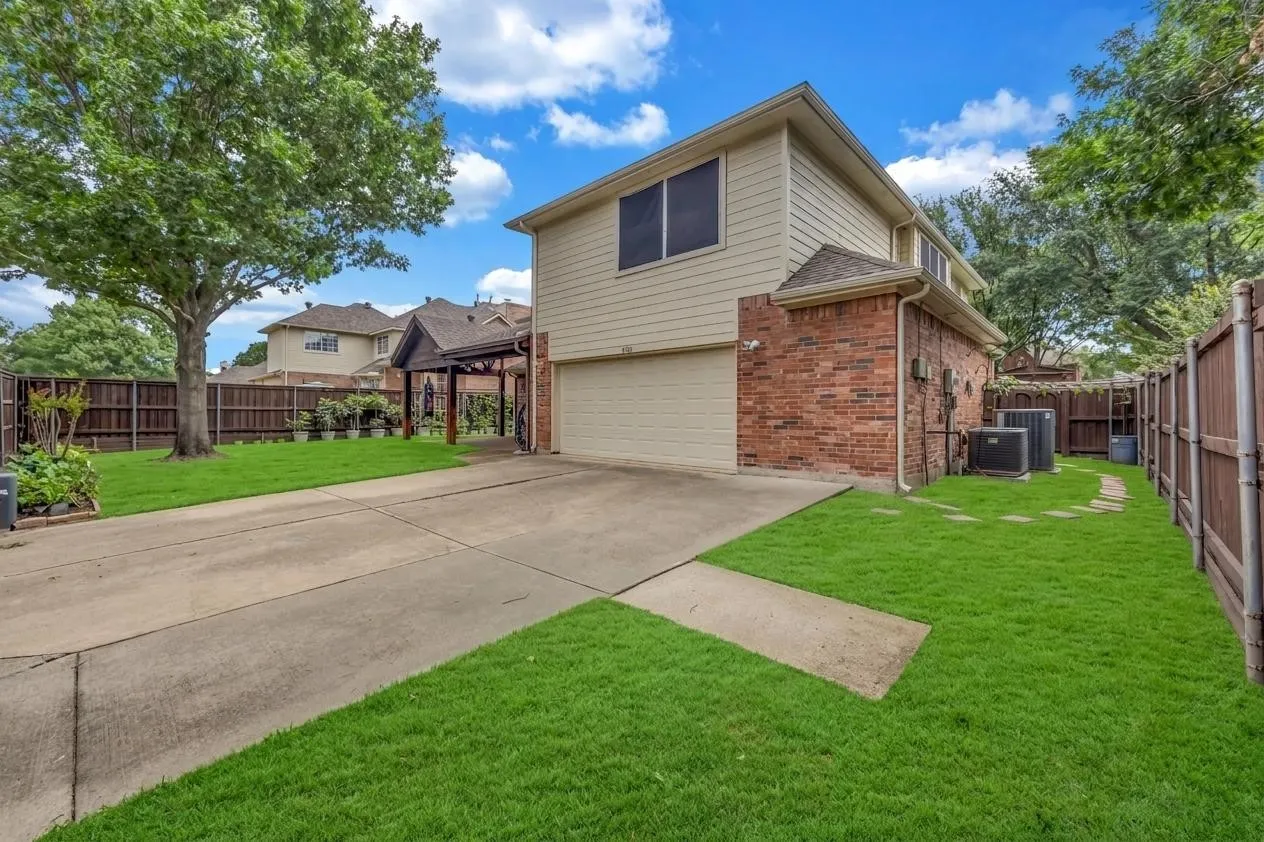 Single Family Residence For Rent in Collin County , 8305 Bartley Circle, Plano, Texas 75025, 6 Bedroom, 5 Bathroom, 2 Garage spaces, 3,921 Sqft, built in 1997, mls#21403466, Real Estate Agent in Plano, Homes For Rent in Collin county, Homes For Rent in Plano, Realtor in Plano Texas, Real Estate Brokerage Independent Realty Texas, Luminita Cordes Realtor