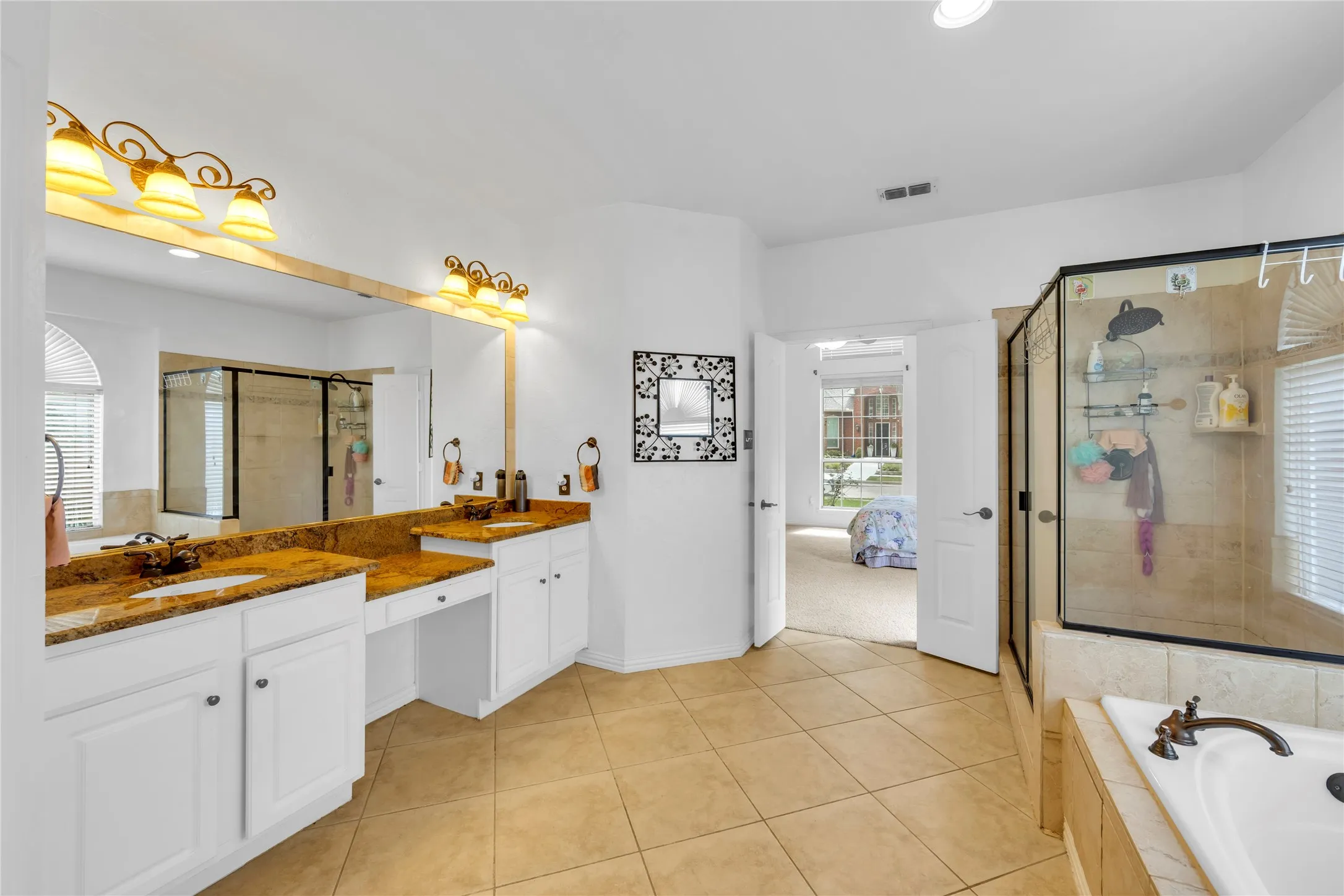 Single Family Residence For Rent in Collin County , 8305 Bartley Circle, Plano, Texas 75025, 6 Bedroom, 5 Bathroom, 2 Garage spaces, 3,921 Sqft, built in 1997, mls#21403466, Real Estate Agent in Plano, Homes For Rent in Collin county, Homes For Rent in Plano, Realtor in Plano Texas, Real Estate Brokerage Independent Realty Texas, Luminita Cordes Realtor