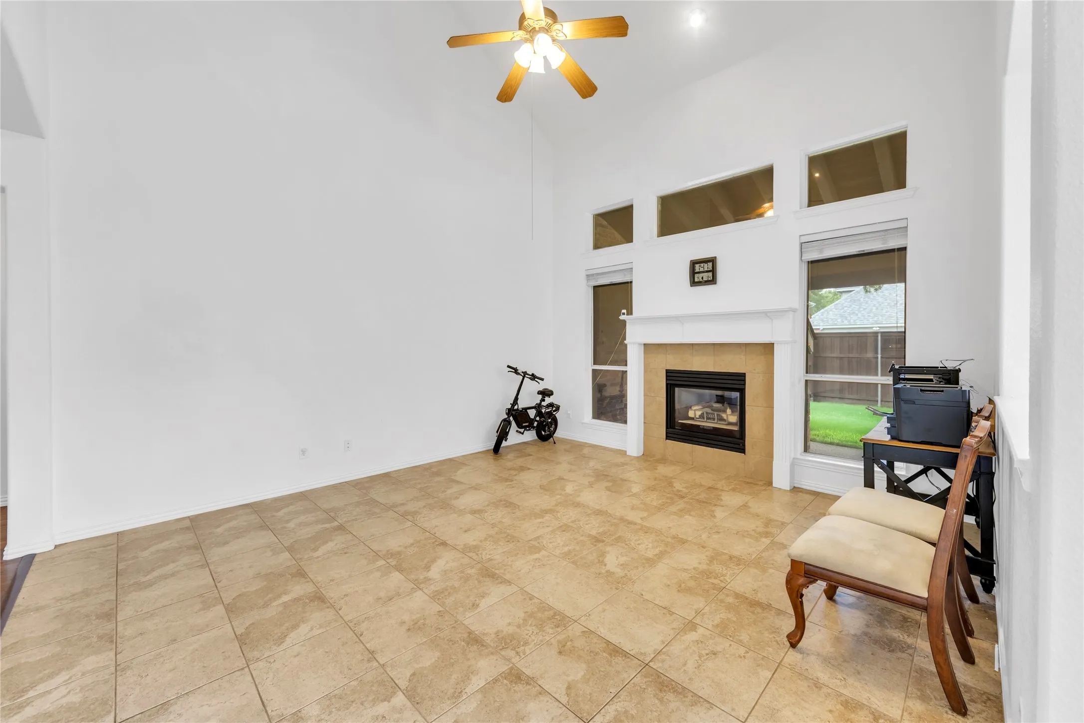 Single Family Residence For Rent in Collin County , 8305 Bartley Circle, Plano, Texas 75025, 6 Bedroom, 5 Bathroom, 2 Garage spaces, 3,921 Sqft, built in 1997, mls#21403466, Real Estate Agent in Plano, Homes For Rent in Collin county, Homes For Rent in Plano, Realtor in Plano Texas, Real Estate Brokerage Independent Realty Texas, Luminita Cordes Realtor
