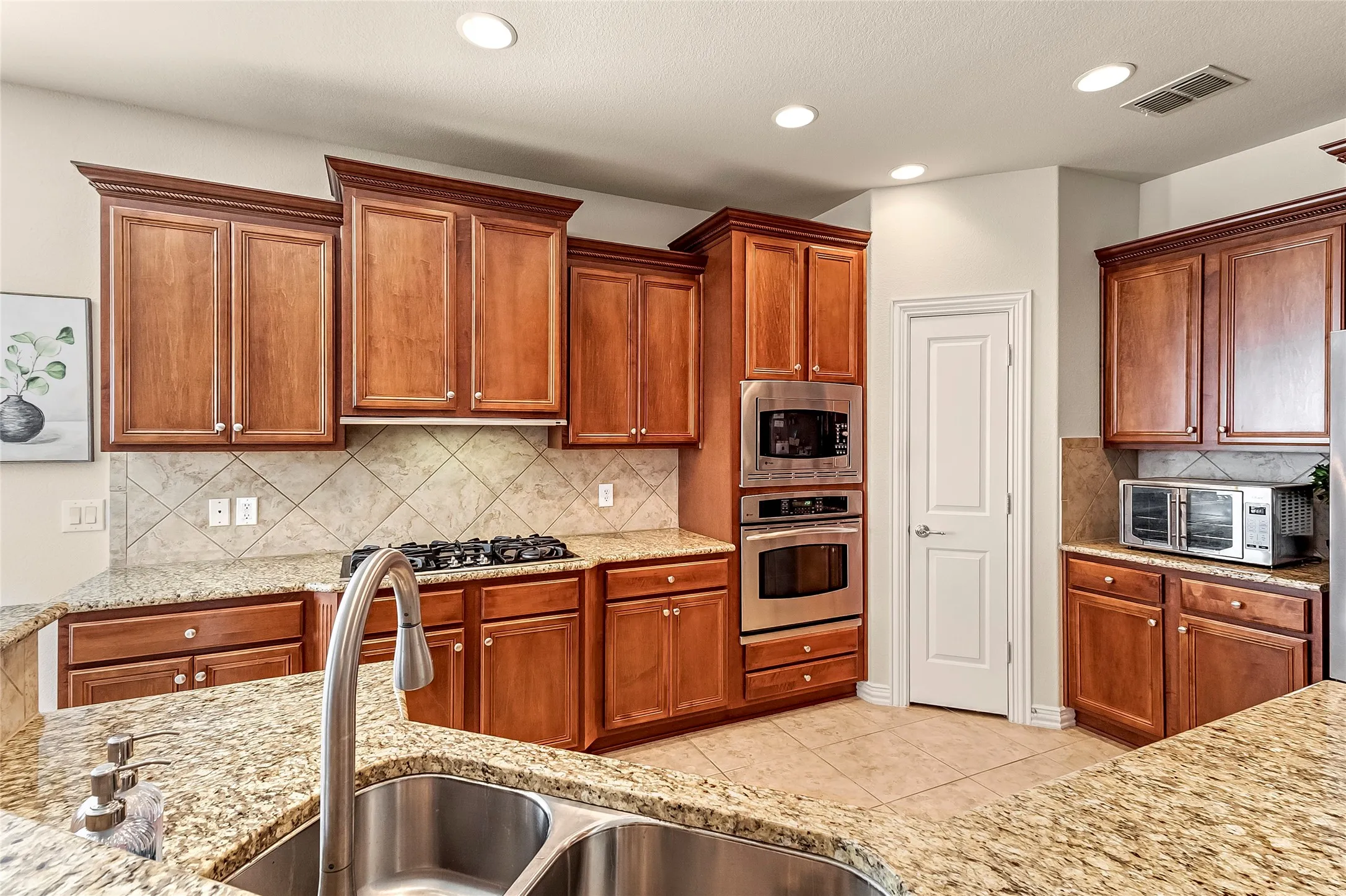 Cabinets and cabinets!