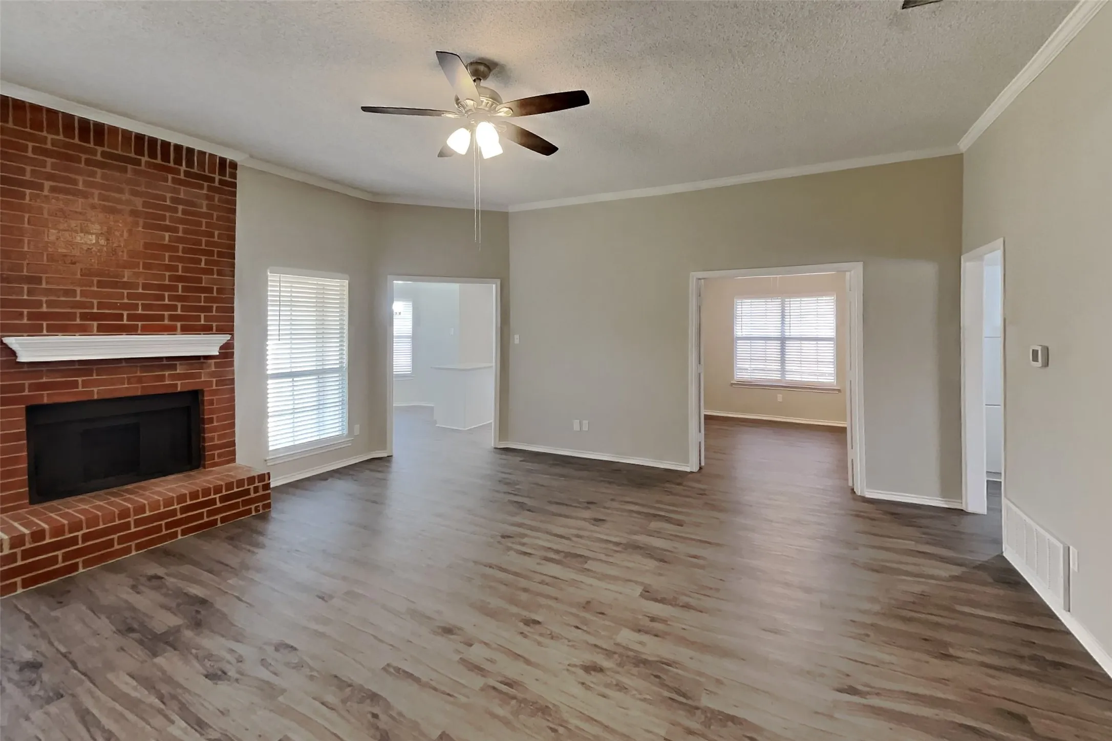 Single Family Residence For Rent in Tarrant County , 6801 Hadley Drive, North Richland Hills, Texas 76182, 4 Bedroom, 2 Bathroom, 2 Garage spaces, 1,737 Sqft, built in 1991, mls#21403470, Real Estate Agent in North Richland Hills, Homes For Rent in Tarrant county, Homes For Rent in North Richland Hills, Realtor in North Richland Hills Texas, Real Estate Brokerage Independent Realty Texas, Luminita Cordes Realtor