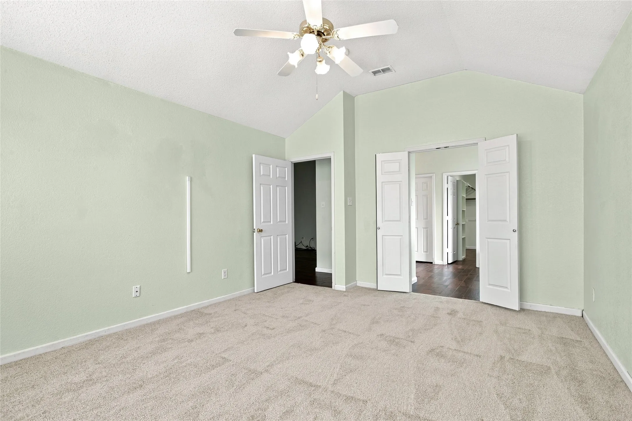 Single Family Residence For Rent in Dallas County , 2720 Preston Creek, Mesquite, Texas 75181, 3 Bedroom, 3 Bathroom, 2 Garage spaces, 2,045 Sqft, built in 1996, mls#21400197, Real Estate Agent in Mesquite, Homes For Rent in Dallas county, Homes For Rent in Mesquite, Realtor in Mesquite Texas, Real Estate Brokerage Independent Realty Texas, Luminita Cordes Realtor