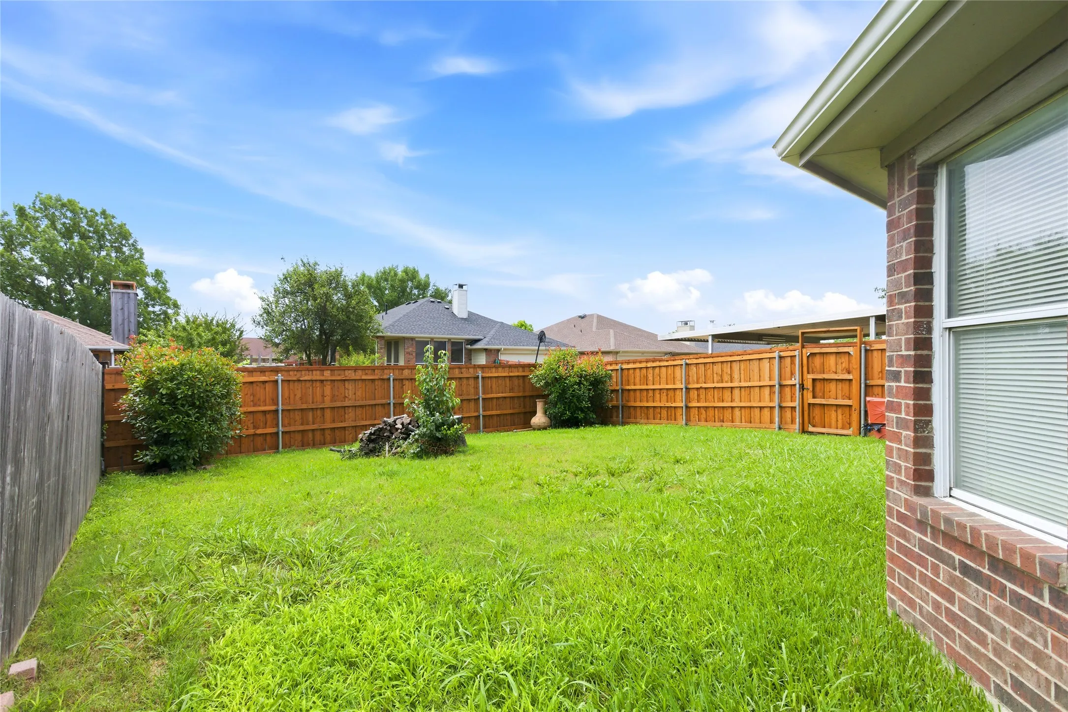 Single Family Residence For Rent in Dallas County , 2720 Preston Creek, Mesquite, Texas 75181, 3 Bedroom, 3 Bathroom, 2 Garage spaces, 2,045 Sqft, built in 1996, mls#21400197, Real Estate Agent in Mesquite, Homes For Rent in Dallas county, Homes For Rent in Mesquite, Realtor in Mesquite Texas, Real Estate Brokerage Independent Realty Texas, Luminita Cordes Realtor
