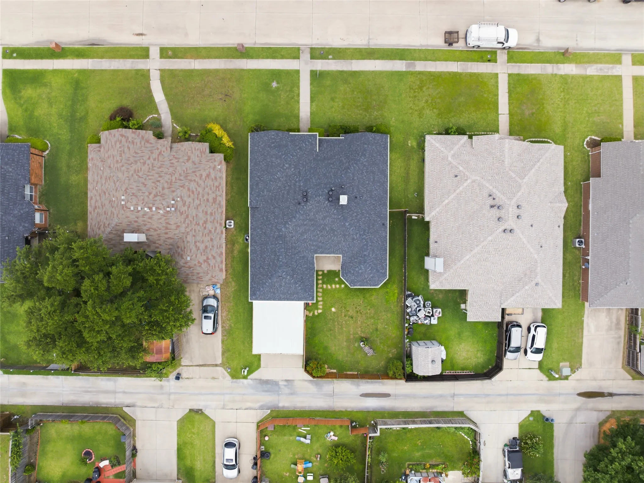 Single Family Residence For Rent in Dallas County , 2720 Preston Creek, Mesquite, Texas 75181, 3 Bedroom, 3 Bathroom, 2 Garage spaces, 2,045 Sqft, built in 1996, mls#21400197, Real Estate Agent in Mesquite, Homes For Rent in Dallas county, Homes For Rent in Mesquite, Realtor in Mesquite Texas, Real Estate Brokerage Independent Realty Texas, Luminita Cordes Realtor