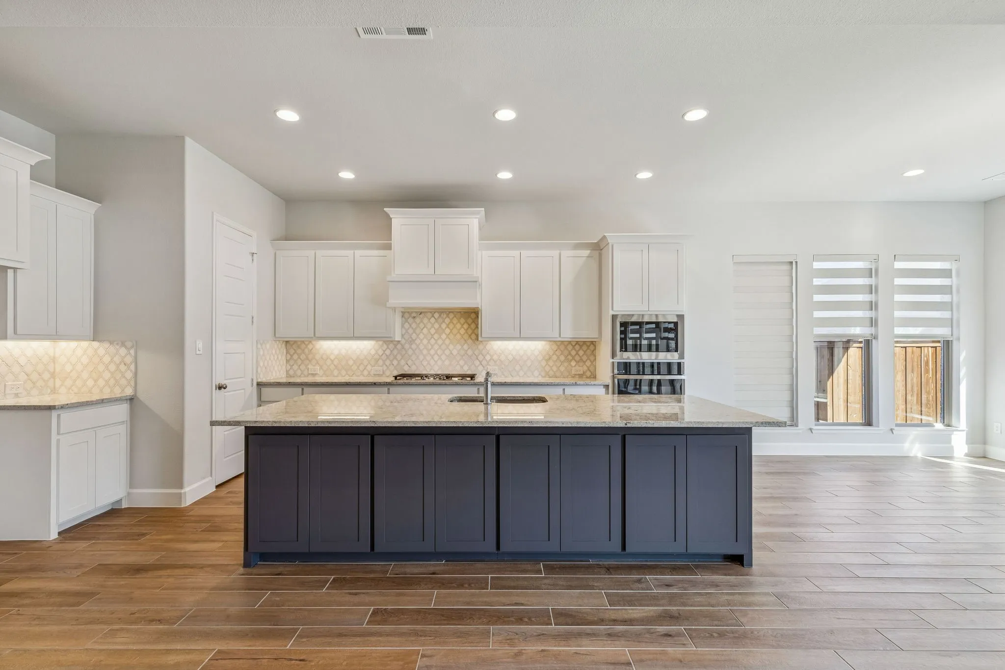 Single Family Residence For Rent in Denton County , 3300 Honey Suckle Lane, Little Elm, Texas 75068, 4 Bedroom, 4 Bathroom, 3 Garage spaces, 3,223 Sqft, built in 2022, mls#21403294, Real Estate Agent in Little Elm, Homes For Rent in Denton county, Homes For Rent in Little Elm, Realtor in Little Elm Texas, Real Estate Brokerage Independent Realty Texas, Luminita Cordes Realtor