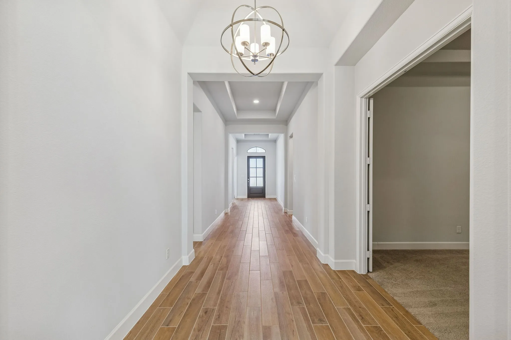 14 Foot Foyer