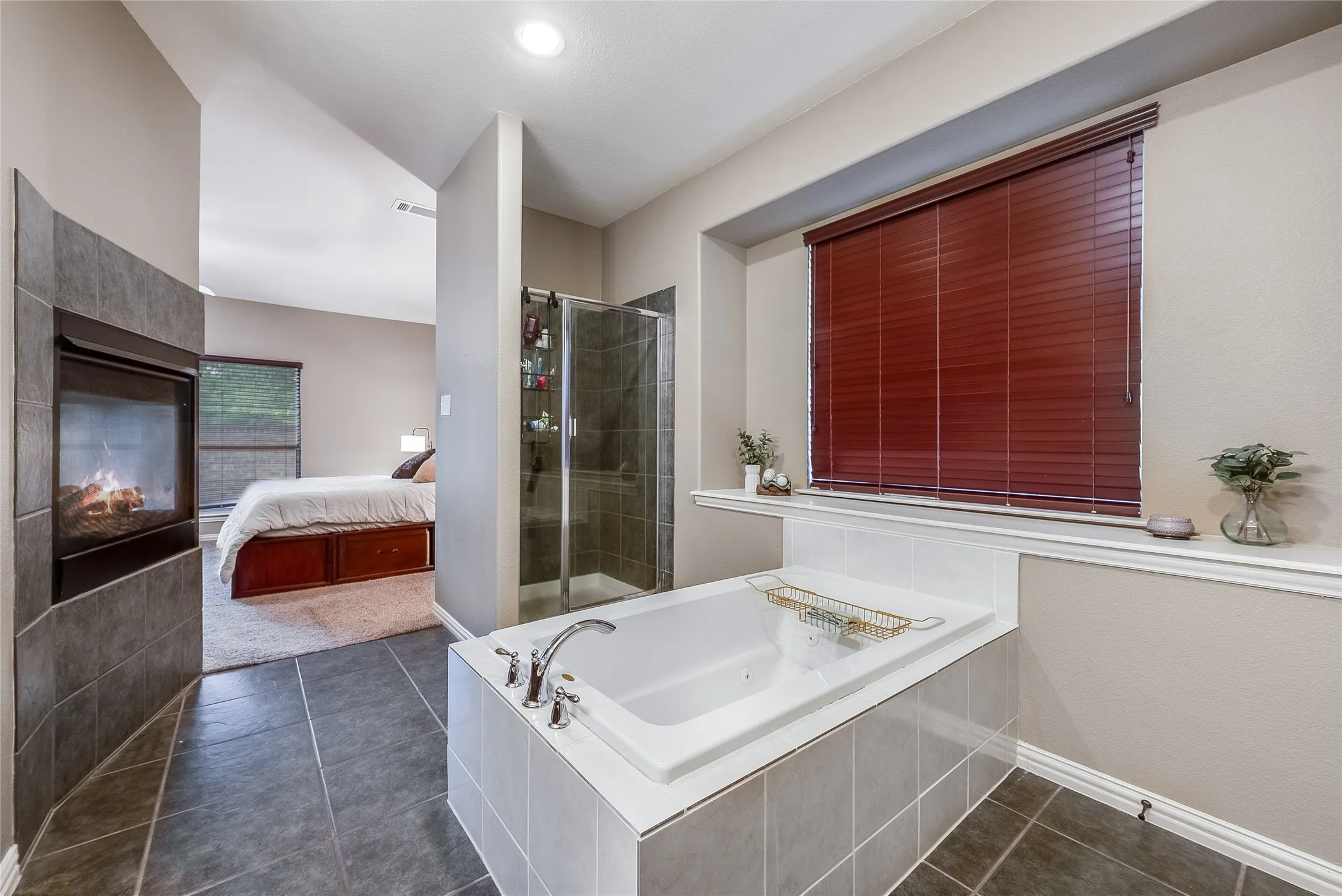 Single Family Residence For Sale in Denton County , 8753 Cherry Lee Lane, Lantana, Texas 76226, 5 Bedroom, 4 Bathroom, 2 Garage spaces, 4,069 Sqft, built in 2004, mls#21394847, Real Estate Agent in Lantana, Homes For Sale in Denton county, Homes For Sale in Lantana, Realtor in Lantana Texas, Real Estate Brokerage Independent Realty Texas, Luminita Cordes Realtor