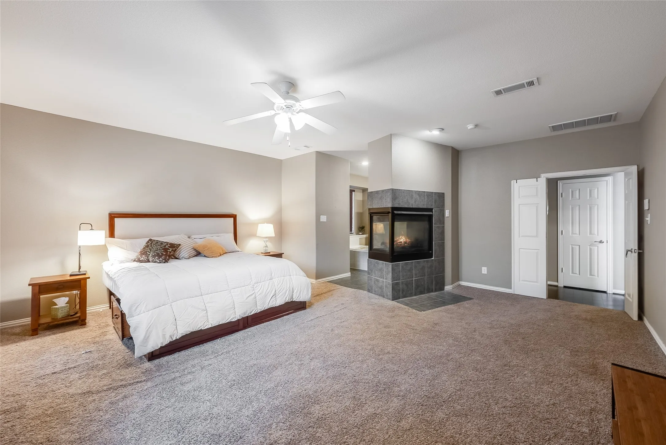 Single Family Residence For Sale in Denton County , 8753 Cherry Lee Lane, Lantana, Texas 76226, 5 Bedroom, 4 Bathroom, 2 Garage spaces, 4,069 Sqft, built in 2004, mls#21394847, Real Estate Agent in Lantana, Homes For Sale in Denton county, Homes For Sale in Lantana, Realtor in Lantana Texas, Real Estate Brokerage Independent Realty Texas, Luminita Cordes Realtor