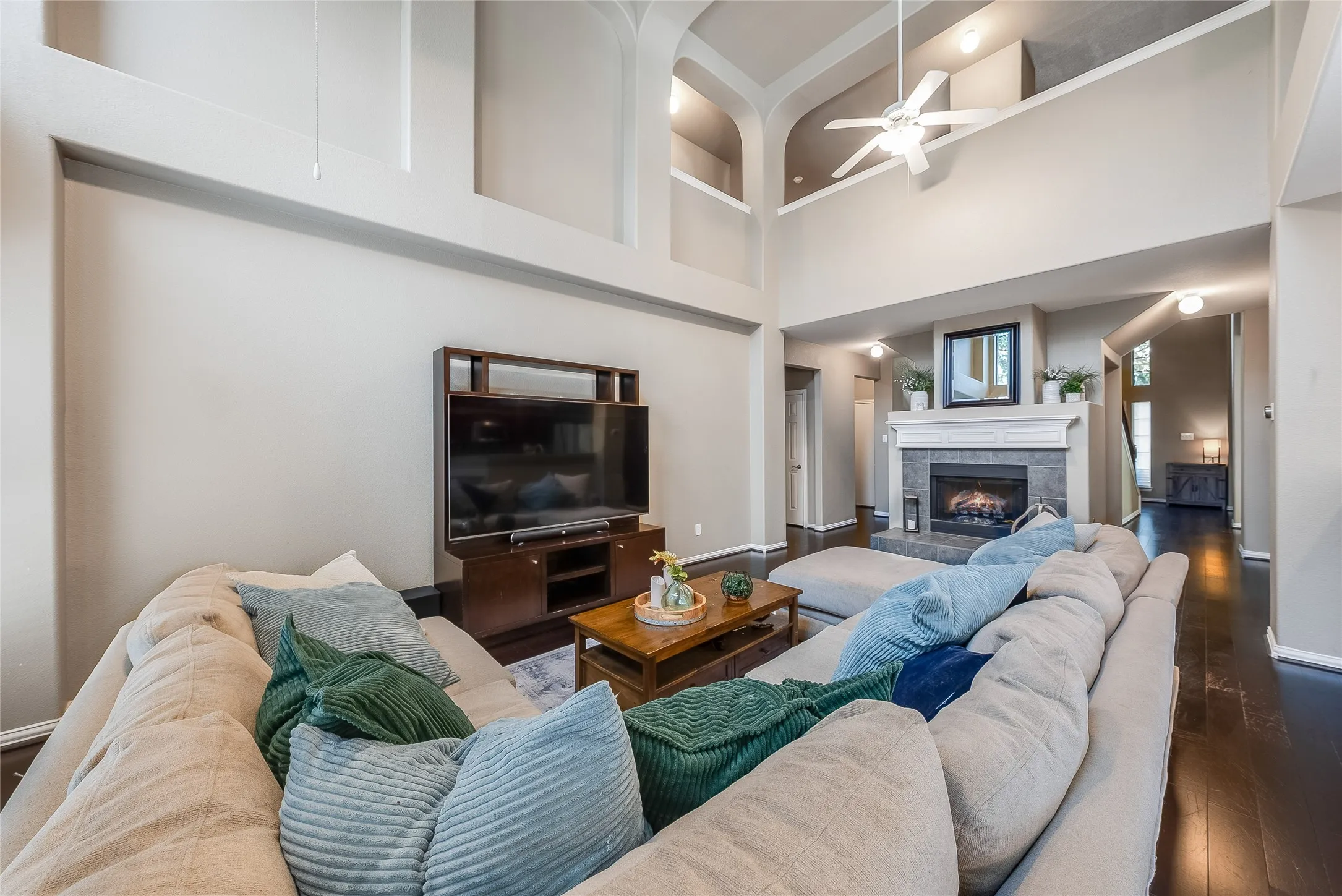 Single Family Residence For Sale in Denton County , 8753 Cherry Lee Lane, Lantana, Texas 76226, 5 Bedroom, 4 Bathroom, 2 Garage spaces, 4,069 Sqft, built in 2004, mls#21394847, Real Estate Agent in Lantana, Homes For Sale in Denton county, Homes For Sale in Lantana, Realtor in Lantana Texas, Real Estate Brokerage Independent Realty Texas, Luminita Cordes Realtor