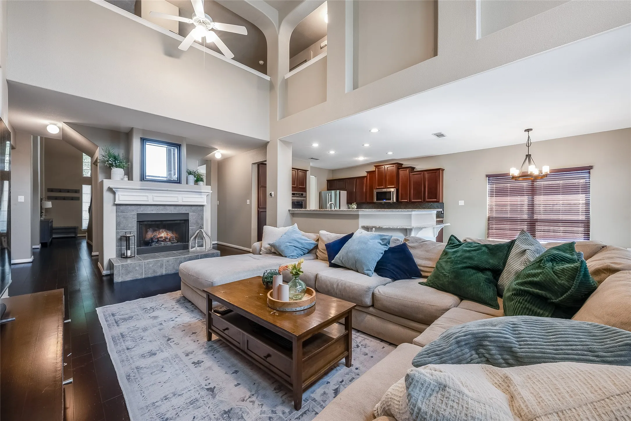 Single Family Residence For Sale in Denton County , 8753 Cherry Lee Lane, Lantana, Texas 76226, 5 Bedroom, 4 Bathroom, 2 Garage spaces, 4,069 Sqft, built in 2004, mls#21394847, Real Estate Agent in Lantana, Homes For Sale in Denton county, Homes For Sale in Lantana, Realtor in Lantana Texas, Real Estate Brokerage Independent Realty Texas, Luminita Cordes Realtor