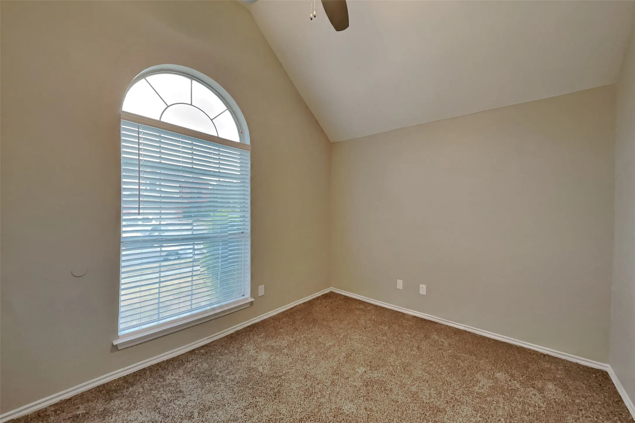 Single Family Residence For Rent in Tarrant County , 2988 Thames Trail, Fort Worth, Texas 76118, 3 Bedroom, 2 Bathroom, 2 Garage spaces, 1,705 Sqft, built in 1994, mls#21403475, Real Estate Agent in Fort Worth, Homes For Rent in Tarrant county, Homes For Rent in Fort Worth, Realtor in Fort Worth Texas, Real Estate Brokerage Independent Realty Texas, Luminita Cordes Realtor