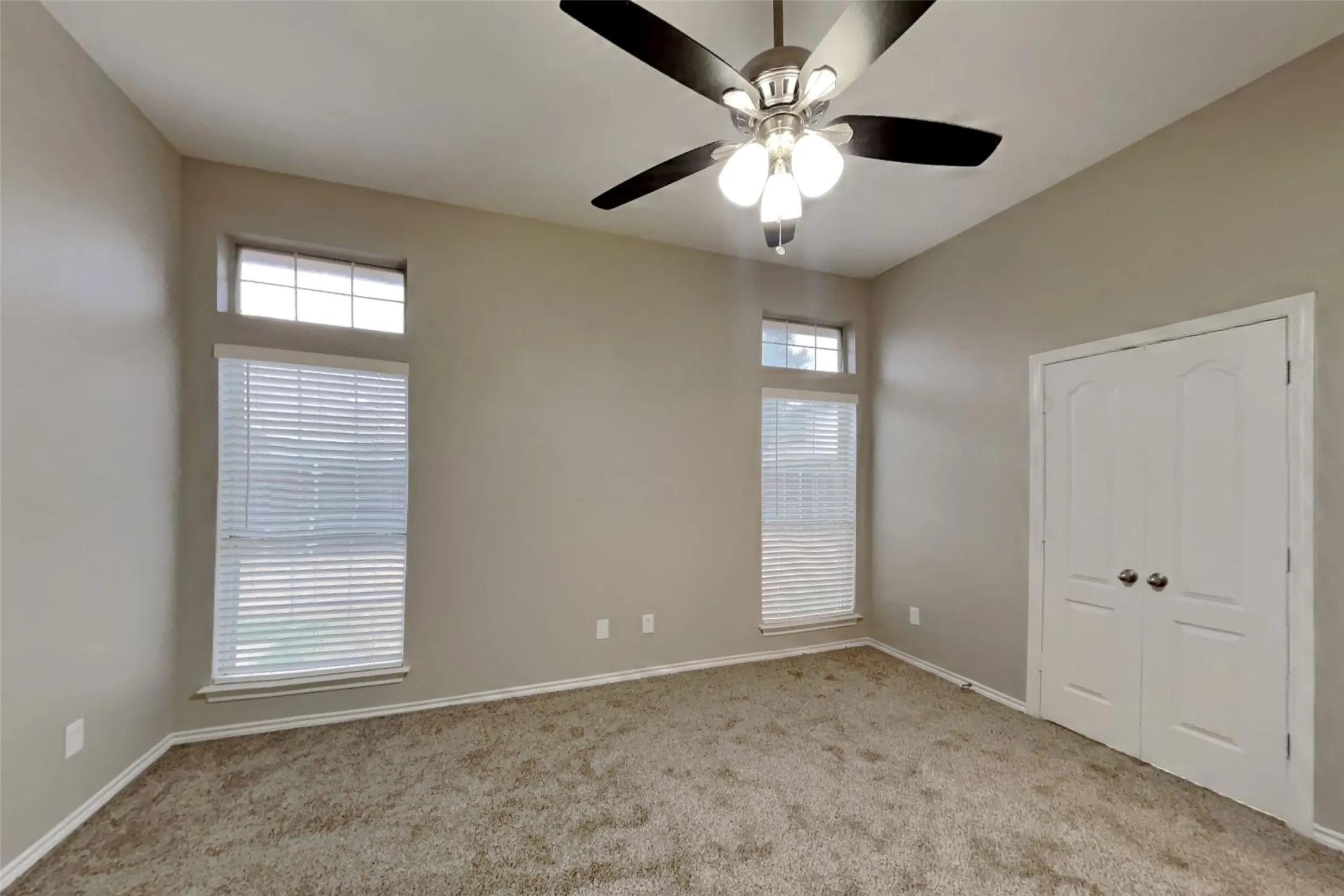 Single Family Residence For Rent in Tarrant County , 2988 Thames Trail, Fort Worth, Texas 76118, 3 Bedroom, 2 Bathroom, 2 Garage spaces, 1,705 Sqft, built in 1994, mls#21403475, Real Estate Agent in Fort Worth, Homes For Rent in Tarrant county, Homes For Rent in Fort Worth, Realtor in Fort Worth Texas, Real Estate Brokerage Independent Realty Texas, Luminita Cordes Realtor