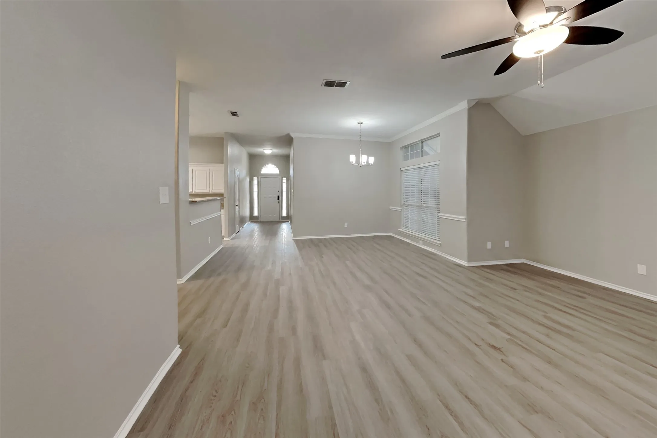 Single Family Residence For Rent in Tarrant County , 2988 Thames Trail, Fort Worth, Texas 76118, 3 Bedroom, 2 Bathroom, 2 Garage spaces, 1,705 Sqft, built in 1994, mls#21403475, Real Estate Agent in Fort Worth, Homes For Rent in Tarrant county, Homes For Rent in Fort Worth, Realtor in Fort Worth Texas, Real Estate Brokerage Independent Realty Texas, Luminita Cordes Realtor