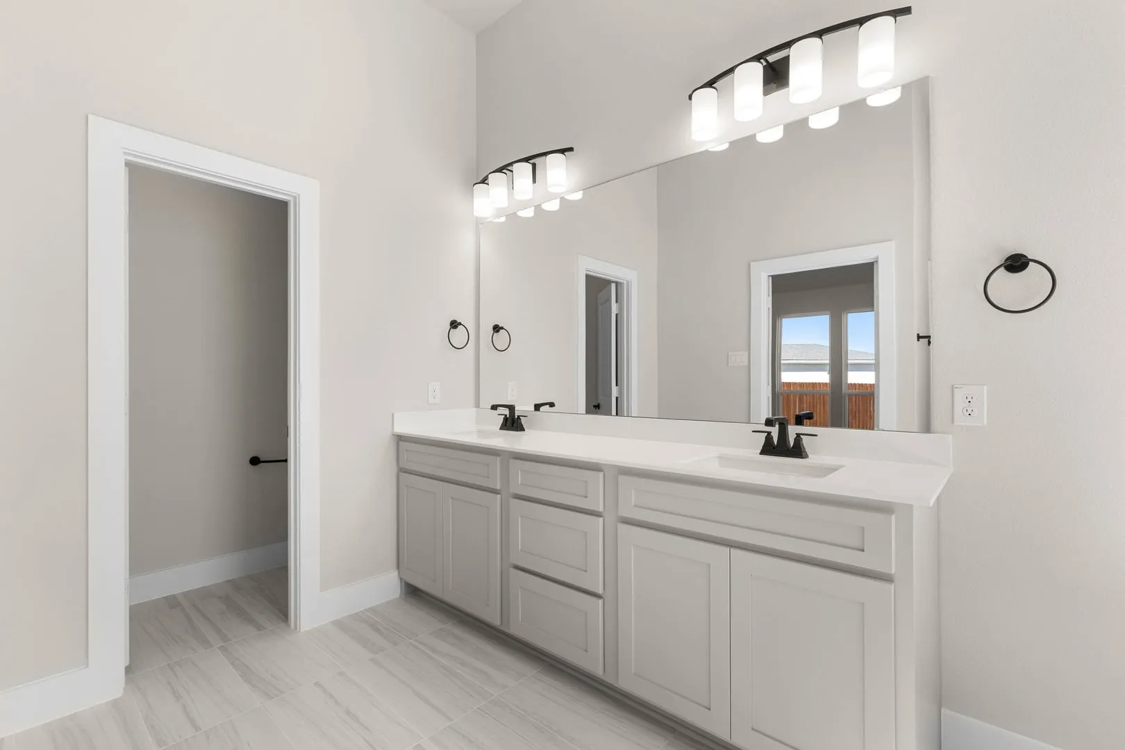 1633 Briarwood-Primary Suite-3