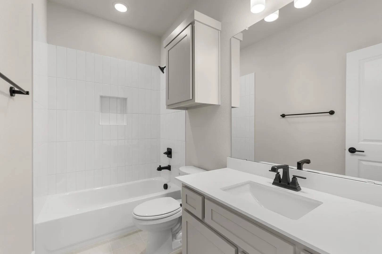 1633 Briarwood-Bathroom-1