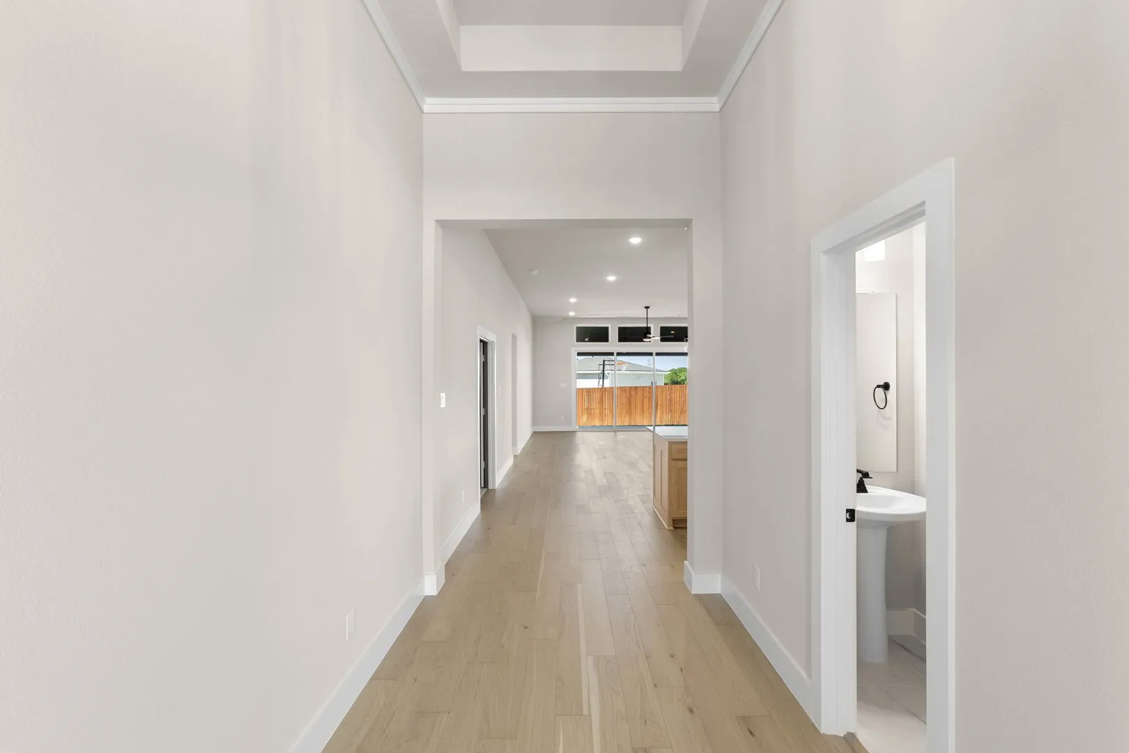 1633 Briarwood-Entry-2