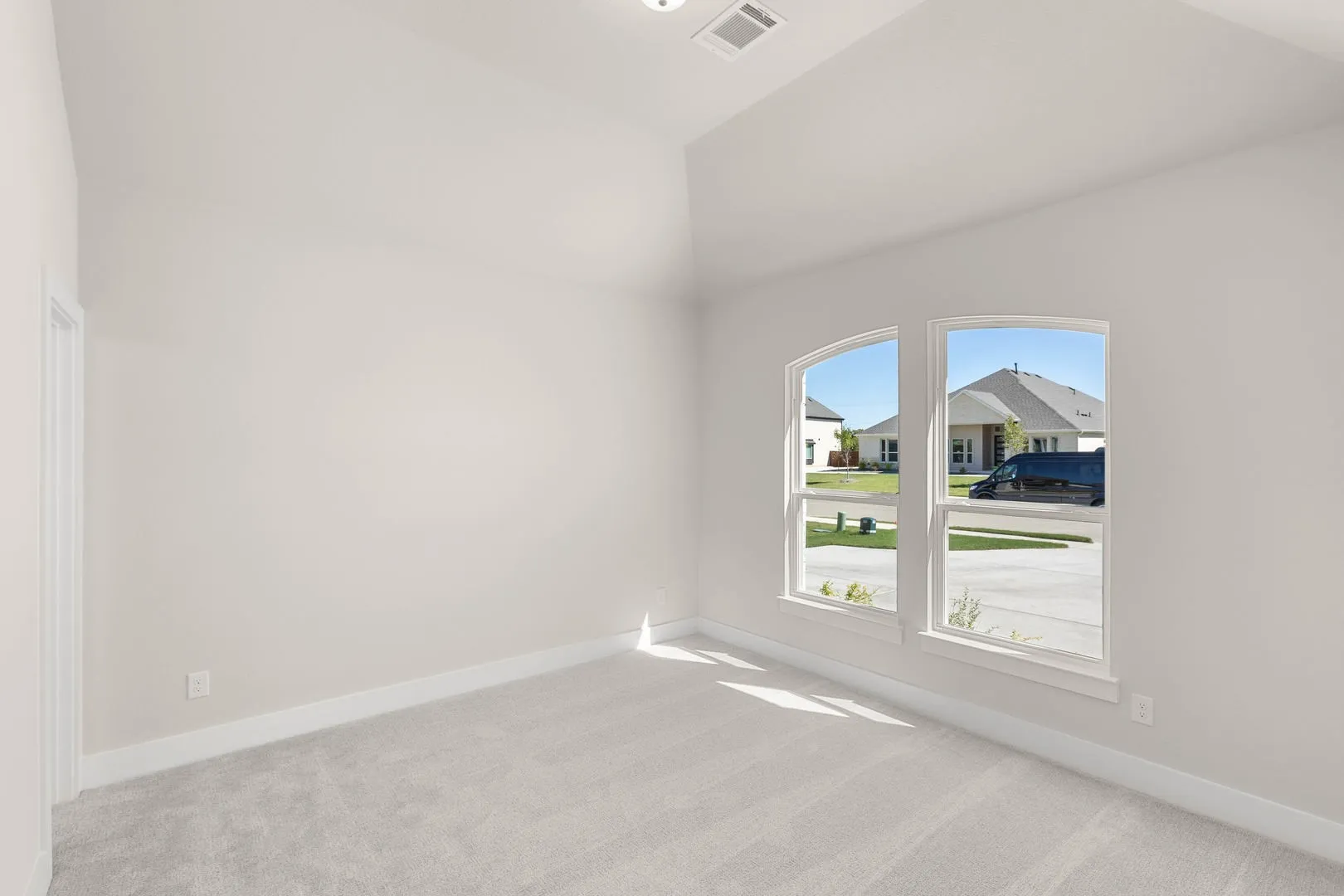 1633 Briarwood-Bedroom-1
