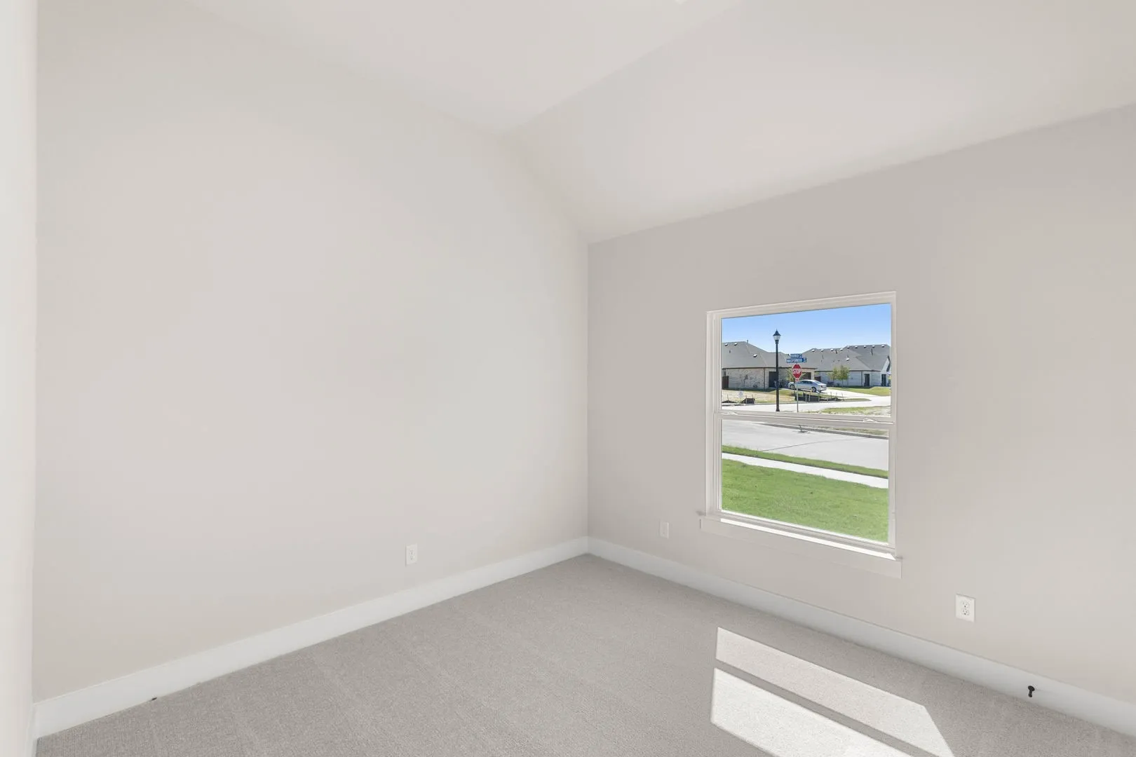 1633 Briarwood-Bedroom-3