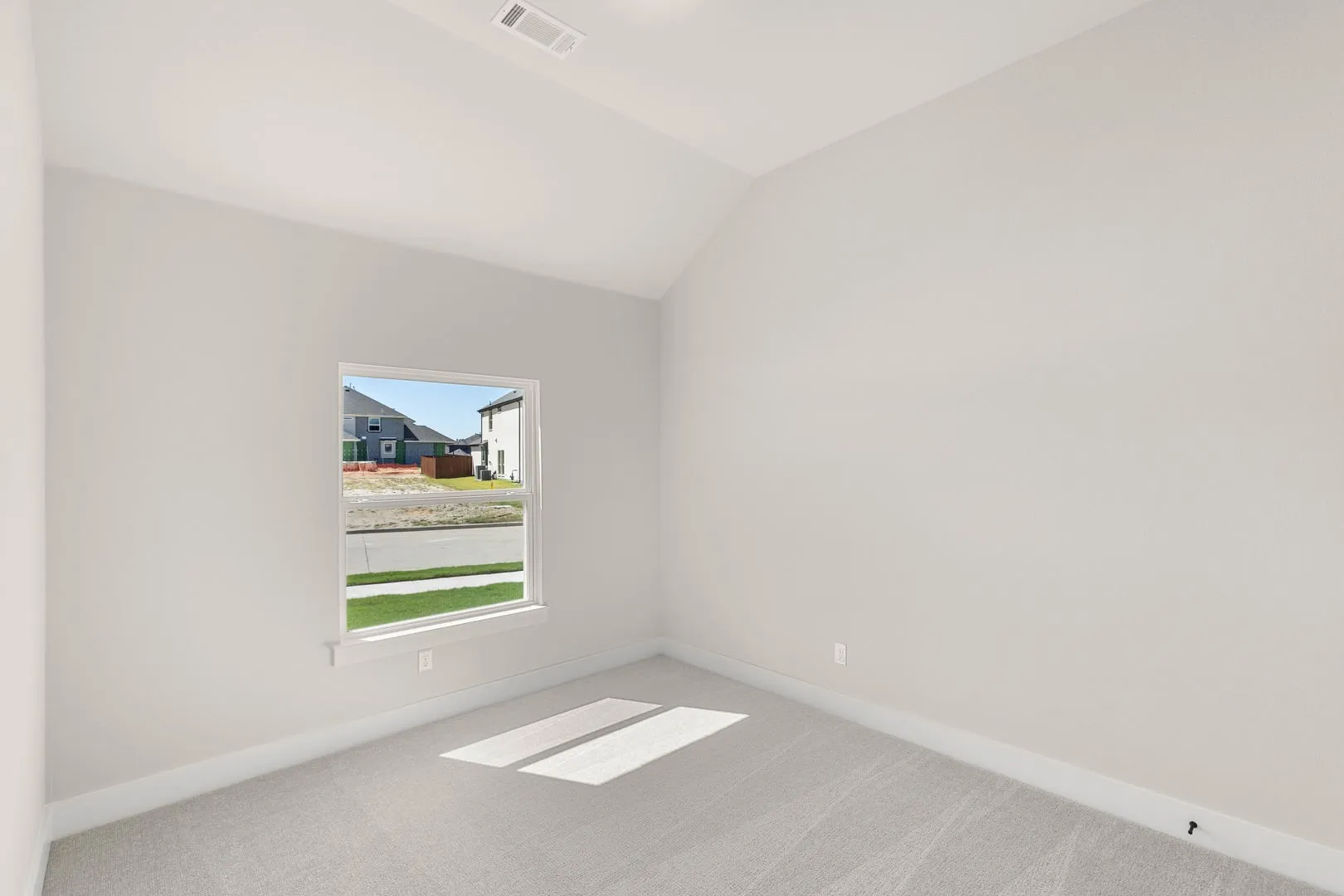 1633 Briarwood-Bedroom-2