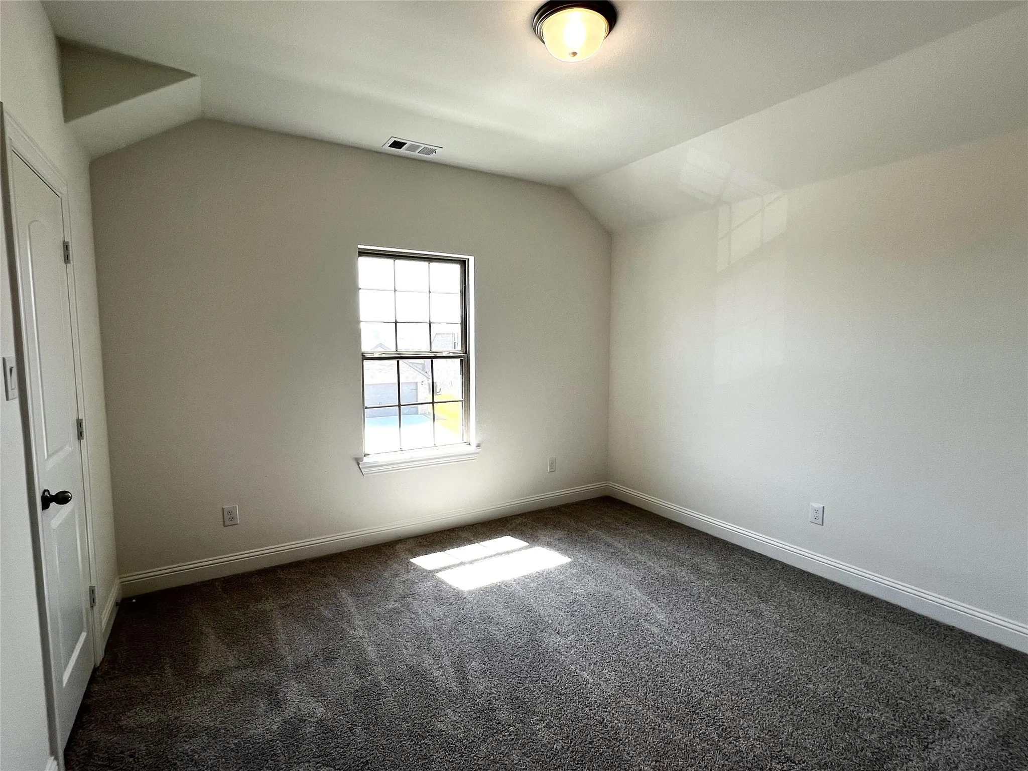 Single Family Residence For Rent in Tarrant County , 5952 Halls Lake Loop, Fort Worth, Texas 76179, 4 Bedroom, 4 Bathroom, 2 Garage spaces, 3,290 Sqft, built in 2024, mls#21403477, Real Estate Agent in Fort Worth, Homes For Rent in Tarrant county, Homes For Rent in Fort Worth, Realtor in Fort Worth Texas, Real Estate Brokerage Independent Realty Texas, Luminita Cordes Realtor