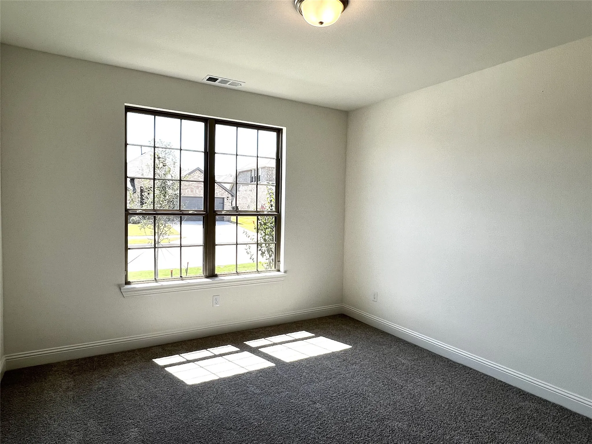 Single Family Residence For Rent in Tarrant County , 5952 Halls Lake Loop, Fort Worth, Texas 76179, 4 Bedroom, 4 Bathroom, 2 Garage spaces, 3,290 Sqft, built in 2024, mls#21403477, Real Estate Agent in Fort Worth, Homes For Rent in Tarrant county, Homes For Rent in Fort Worth, Realtor in Fort Worth Texas, Real Estate Brokerage Independent Realty Texas, Luminita Cordes Realtor