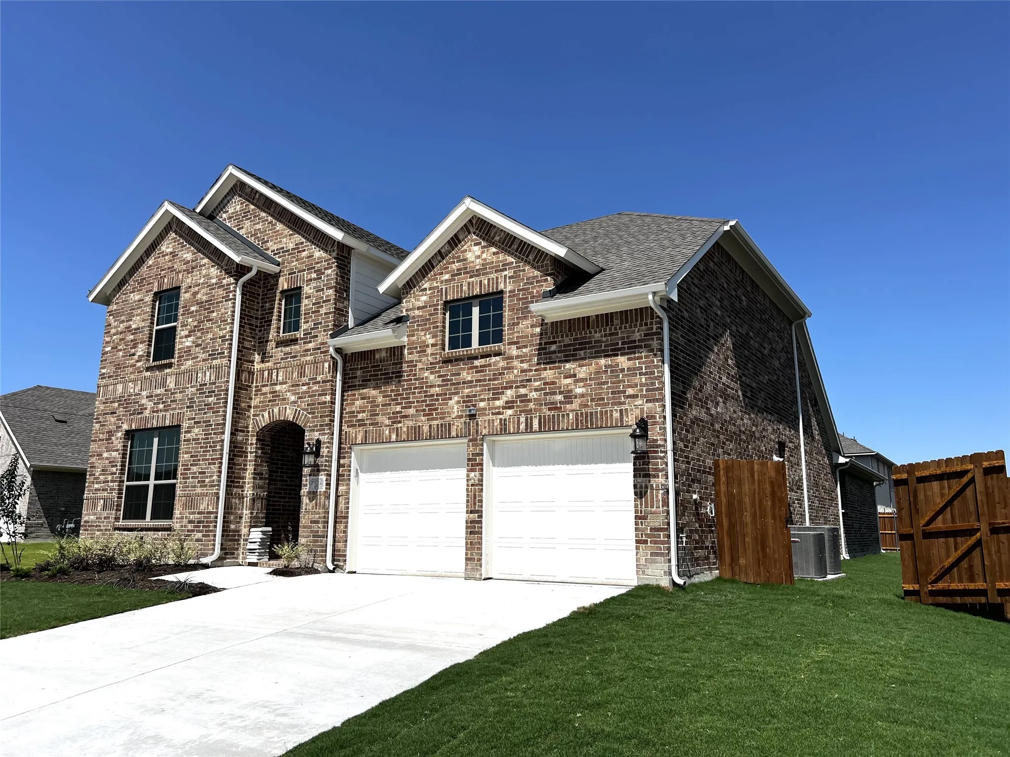 Single Family Residence For Rent in Tarrant County , 5952 Halls Lake Loop, Fort Worth, Texas 76179, 4 Bedroom, 4 Bathroom, 2 Garage spaces, 3,290 Sqft, built in 2024, mls#21403477, Real Estate Agent in Fort Worth, Homes For Rent in Tarrant county, Homes For Rent in Fort Worth, Realtor in Fort Worth Texas, Real Estate Brokerage Independent Realty Texas, Luminita Cordes Realtor