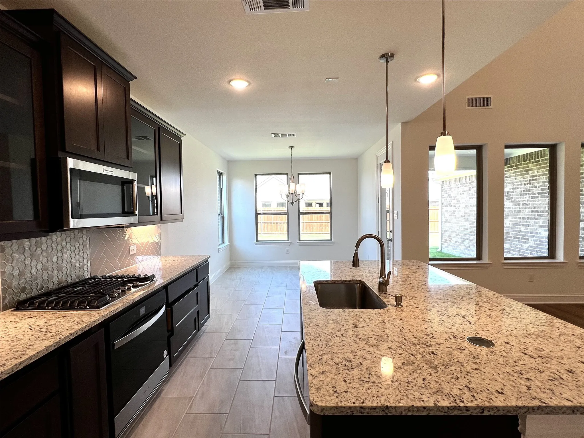 Single Family Residence For Rent in Tarrant County , 5952 Halls Lake Loop, Fort Worth, Texas 76179, 4 Bedroom, 4 Bathroom, 2 Garage spaces, 3,290 Sqft, built in 2024, mls#21403477, Real Estate Agent in Fort Worth, Homes For Rent in Tarrant county, Homes For Rent in Fort Worth, Realtor in Fort Worth Texas, Real Estate Brokerage Independent Realty Texas, Luminita Cordes Realtor