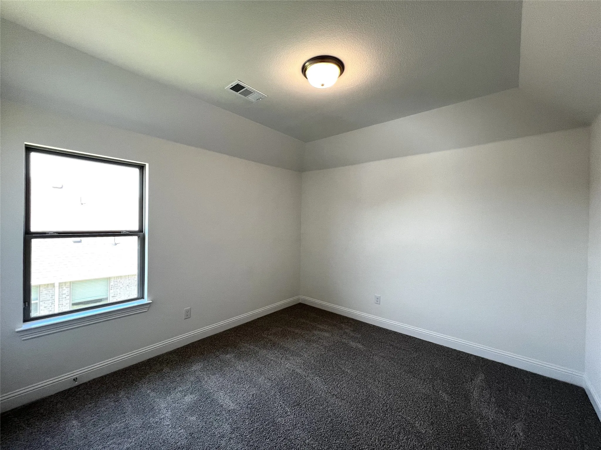 Single Family Residence For Rent in Tarrant County , 5952 Halls Lake Loop, Fort Worth, Texas 76179, 4 Bedroom, 4 Bathroom, 2 Garage spaces, 3,290 Sqft, built in 2024, mls#21403477, Real Estate Agent in Fort Worth, Homes For Rent in Tarrant county, Homes For Rent in Fort Worth, Realtor in Fort Worth Texas, Real Estate Brokerage Independent Realty Texas, Luminita Cordes Realtor
