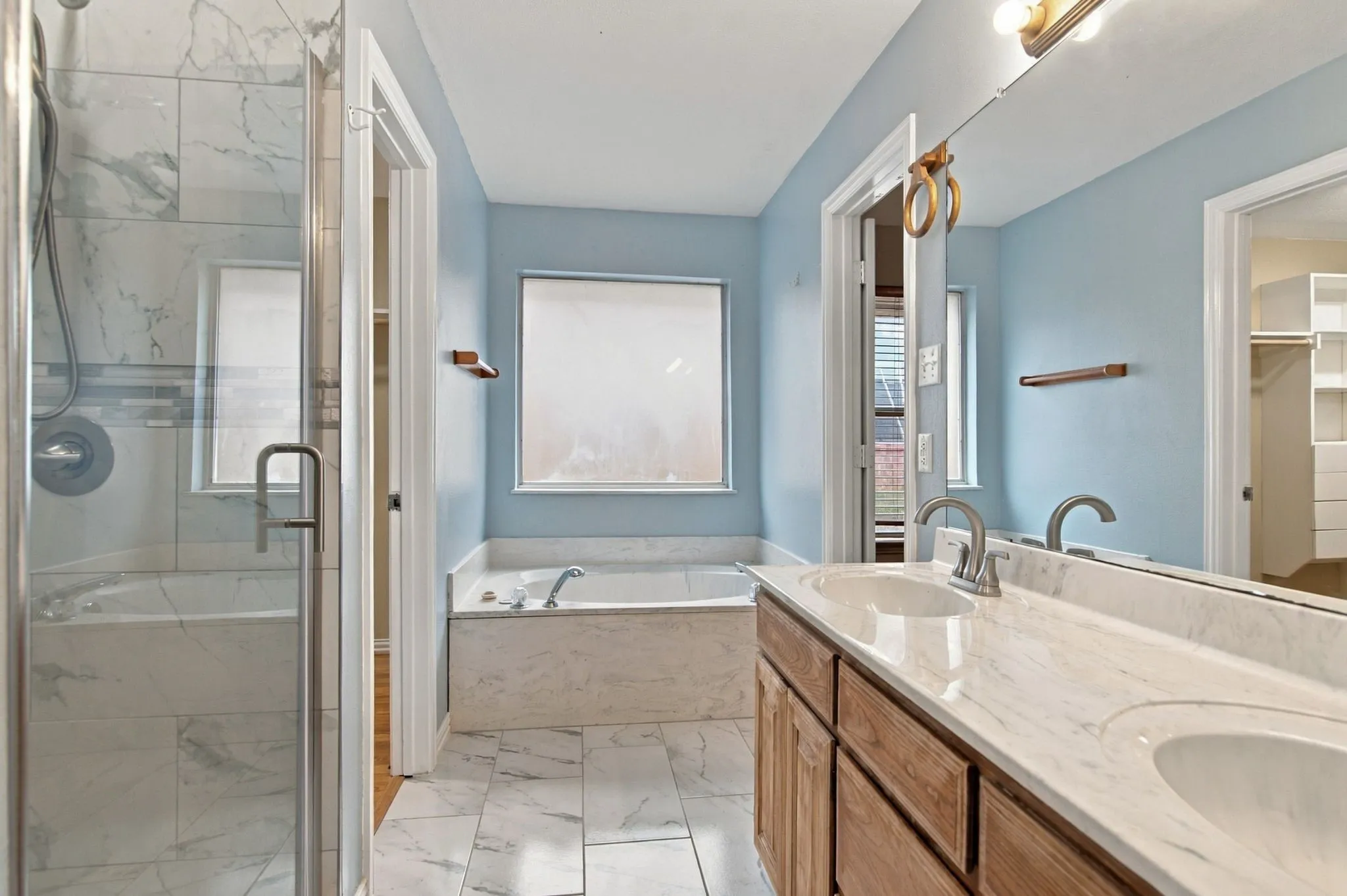 Single Family Residence For Rent in Tarrant County , 1412 Toplea Drive, Euless, Texas 76040, 3 Bedroom, 2 Bathroom, 2 Garage spaces, 1,662 Sqft, built in 1998, mls#21403440, Real Estate Agent in Euless, Homes For Rent in Tarrant county, Homes For Rent in Euless, Realtor in Euless Texas, Real Estate Brokerage Independent Realty Texas, Luminita Cordes Realtor