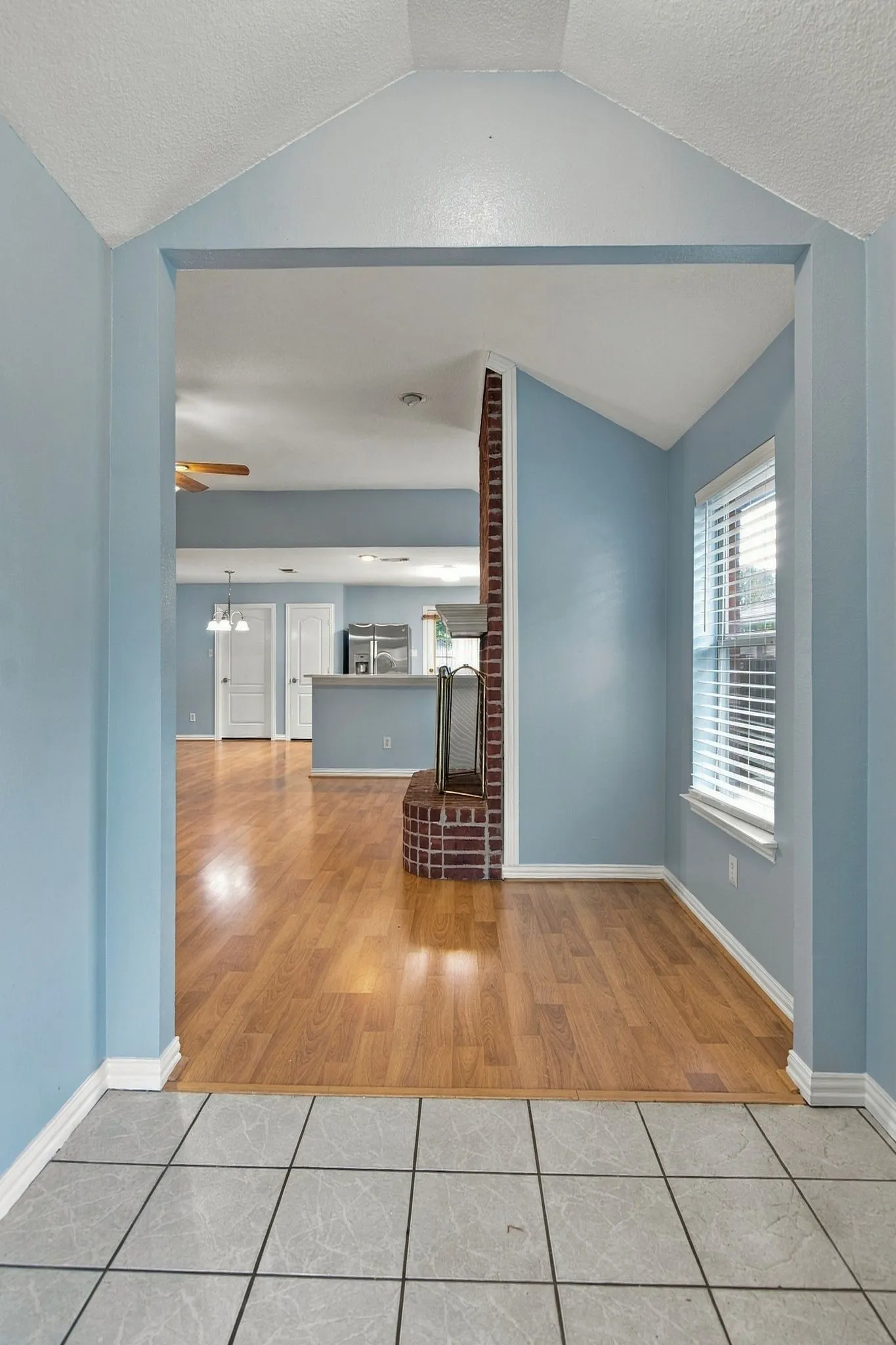 Single Family Residence For Rent in Tarrant County , 1412 Toplea Drive, Euless, Texas 76040, 3 Bedroom, 2 Bathroom, 2 Garage spaces, 1,662 Sqft, built in 1998, mls#21403440, Real Estate Agent in Euless, Homes For Rent in Tarrant county, Homes For Rent in Euless, Realtor in Euless Texas, Real Estate Brokerage Independent Realty Texas, Luminita Cordes Realtor