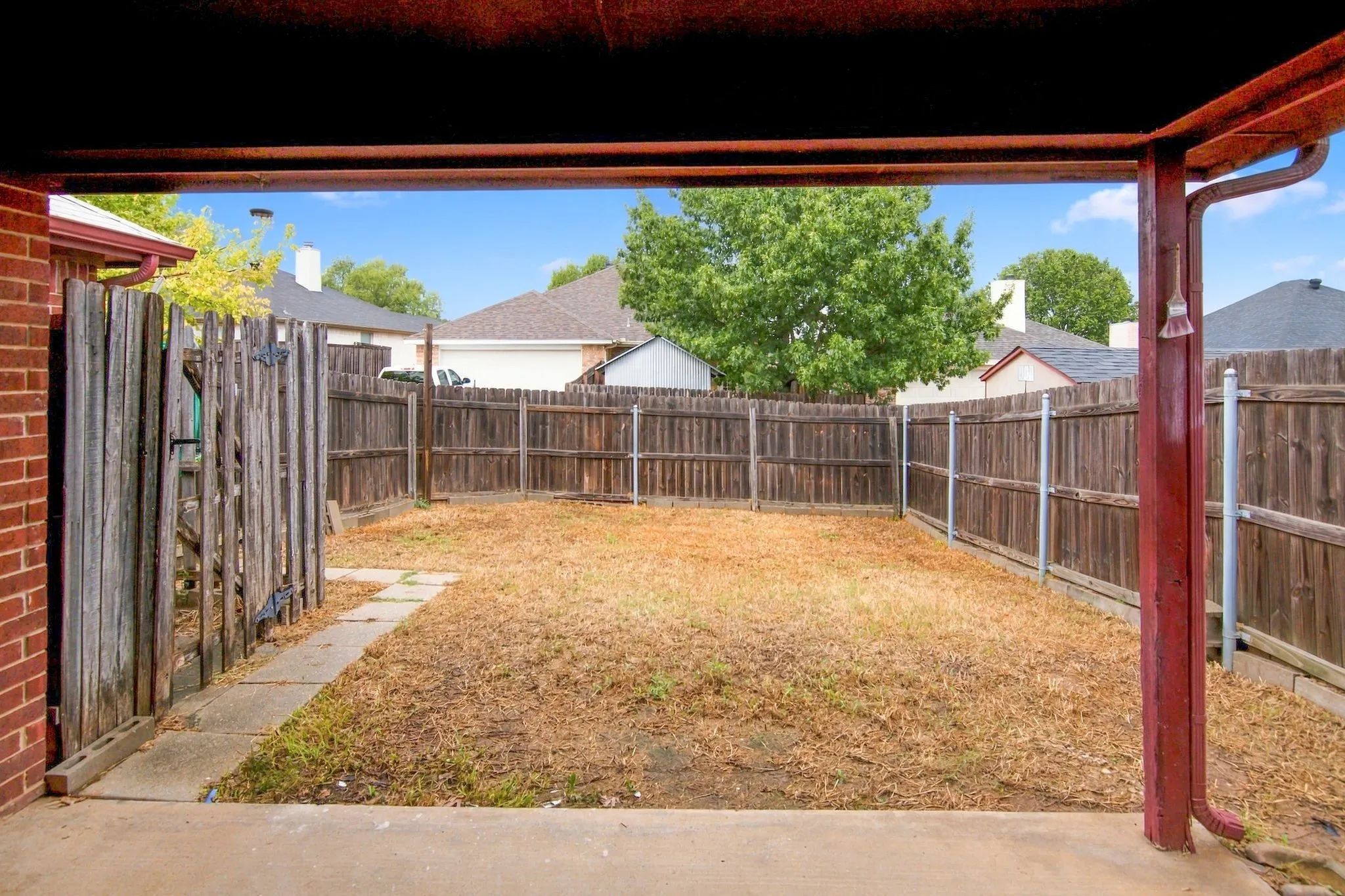 Single Family Residence For Rent in Tarrant County , 1412 Toplea Drive, Euless, Texas 76040, 3 Bedroom, 2 Bathroom, 2 Garage spaces, 1,662 Sqft, built in 1998, mls#21403440, Real Estate Agent in Euless, Homes For Rent in Tarrant county, Homes For Rent in Euless, Realtor in Euless Texas, Real Estate Brokerage Independent Realty Texas, Luminita Cordes Realtor