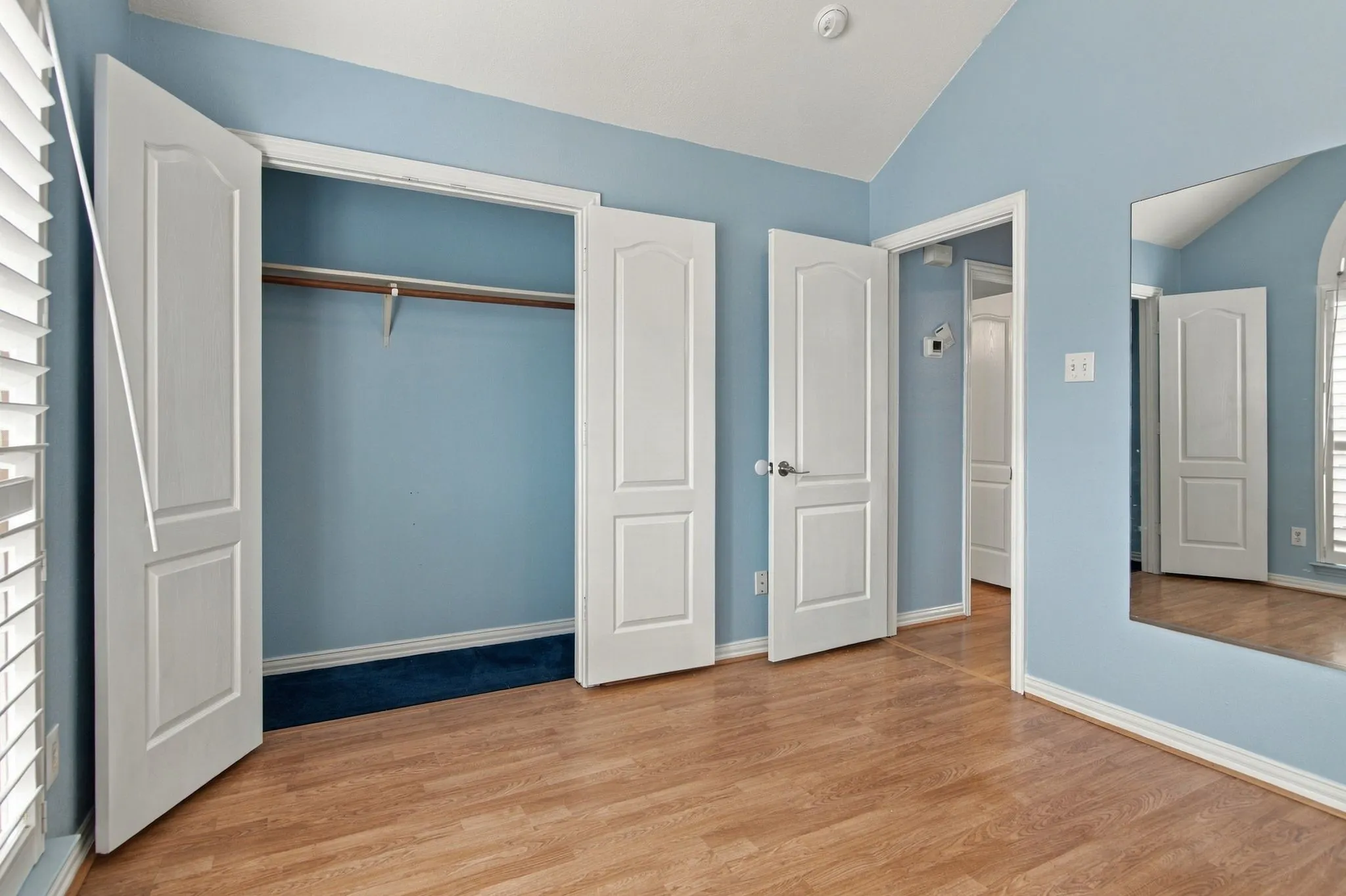 Single Family Residence For Rent in Tarrant County , 1412 Toplea Drive, Euless, Texas 76040, 3 Bedroom, 2 Bathroom, 2 Garage spaces, 1,662 Sqft, built in 1998, mls#21403440, Real Estate Agent in Euless, Homes For Rent in Tarrant county, Homes For Rent in Euless, Realtor in Euless Texas, Real Estate Brokerage Independent Realty Texas, Luminita Cordes Realtor